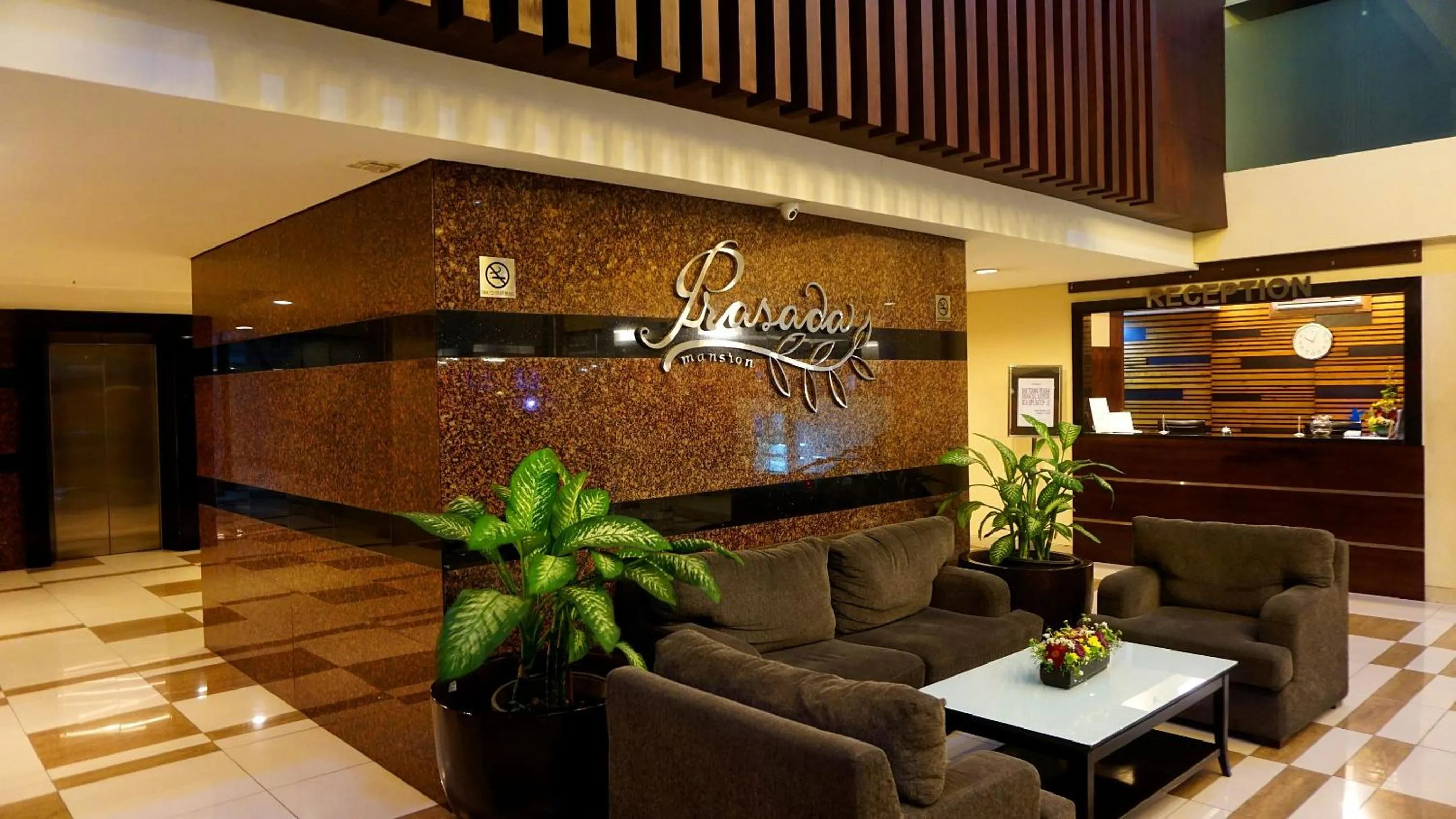 Lobby or reception in Prasada Mansion Sudirman