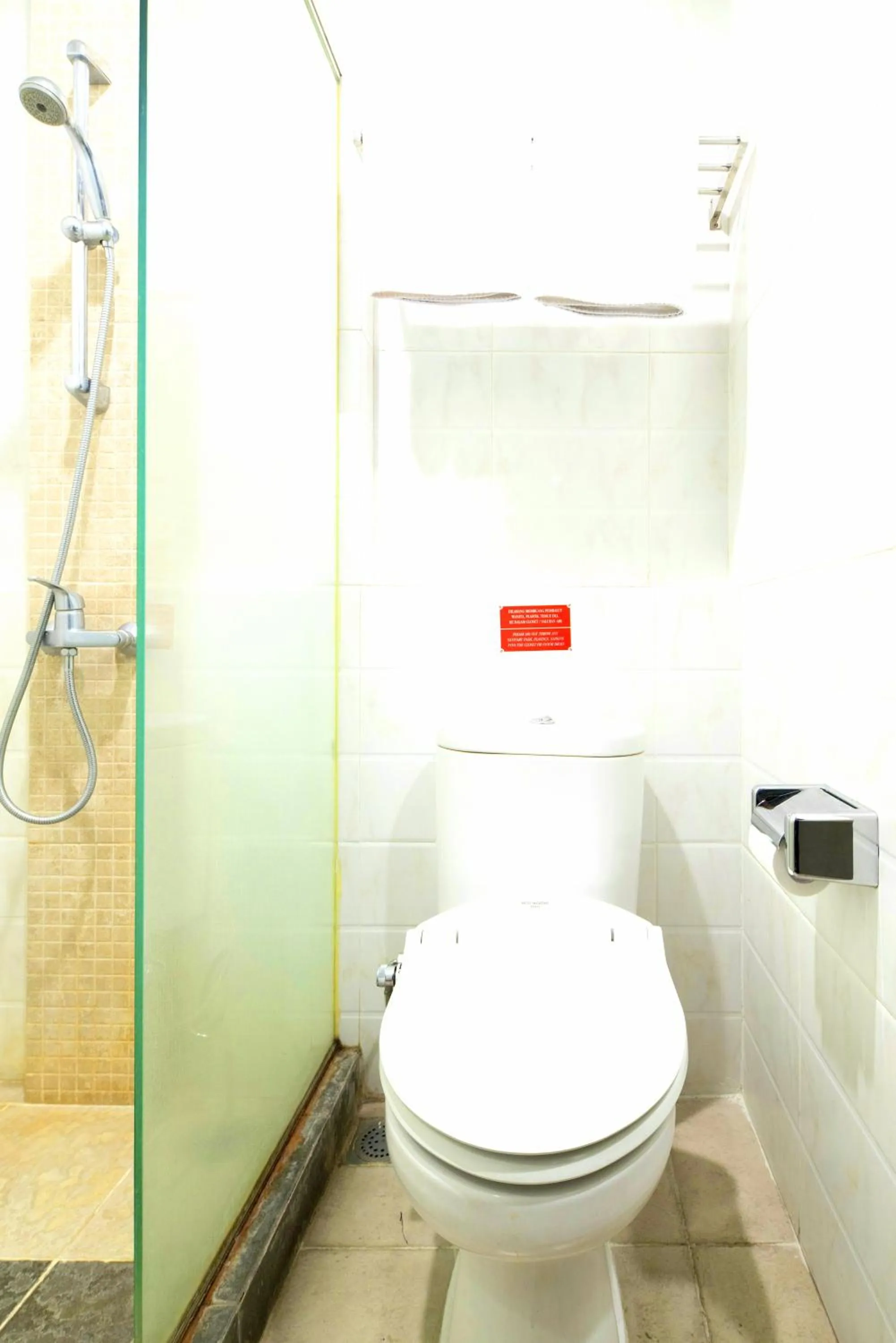 Bathroom in Prasada Mansion Sudirman