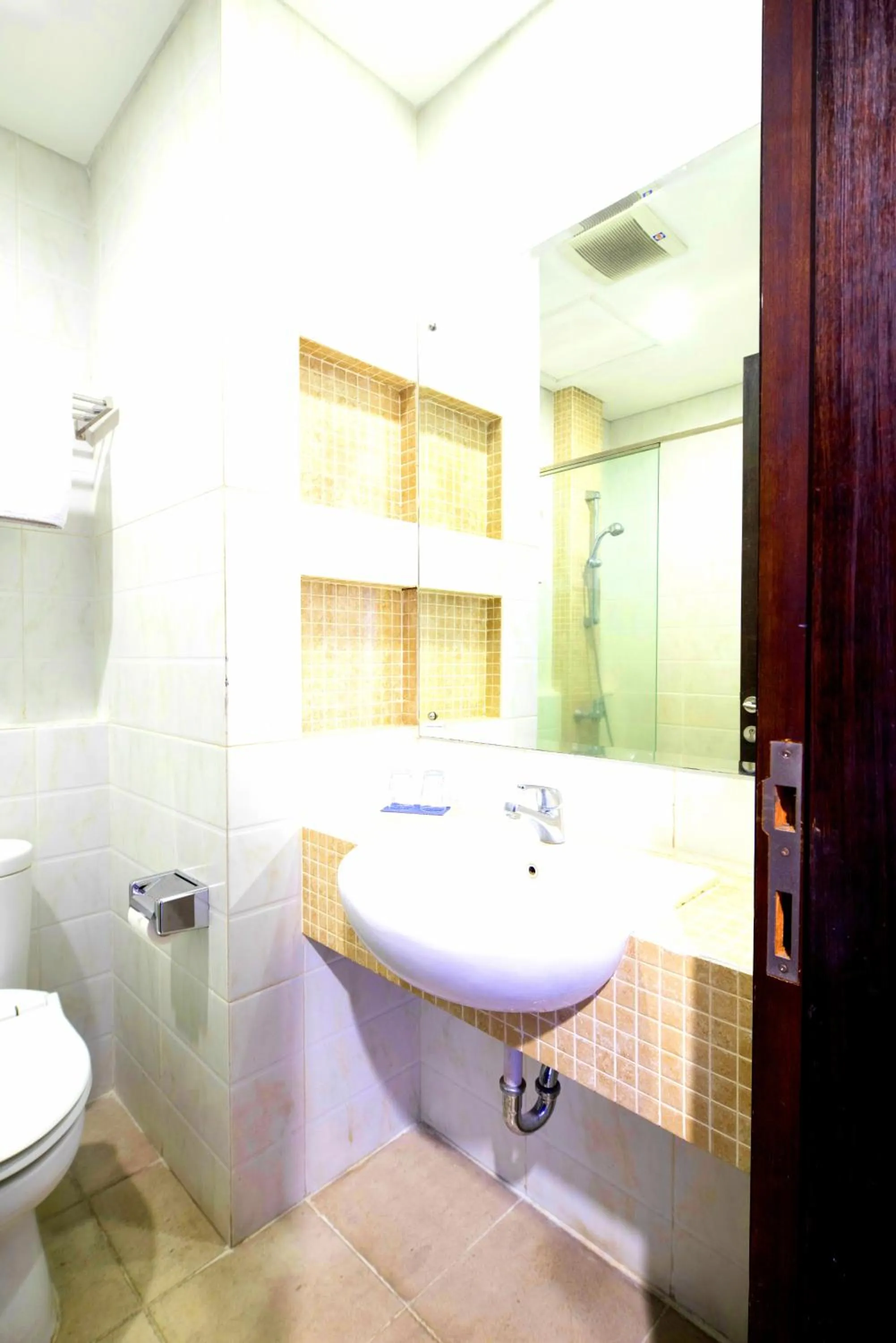 Bathroom in Prasada Mansion Sudirman