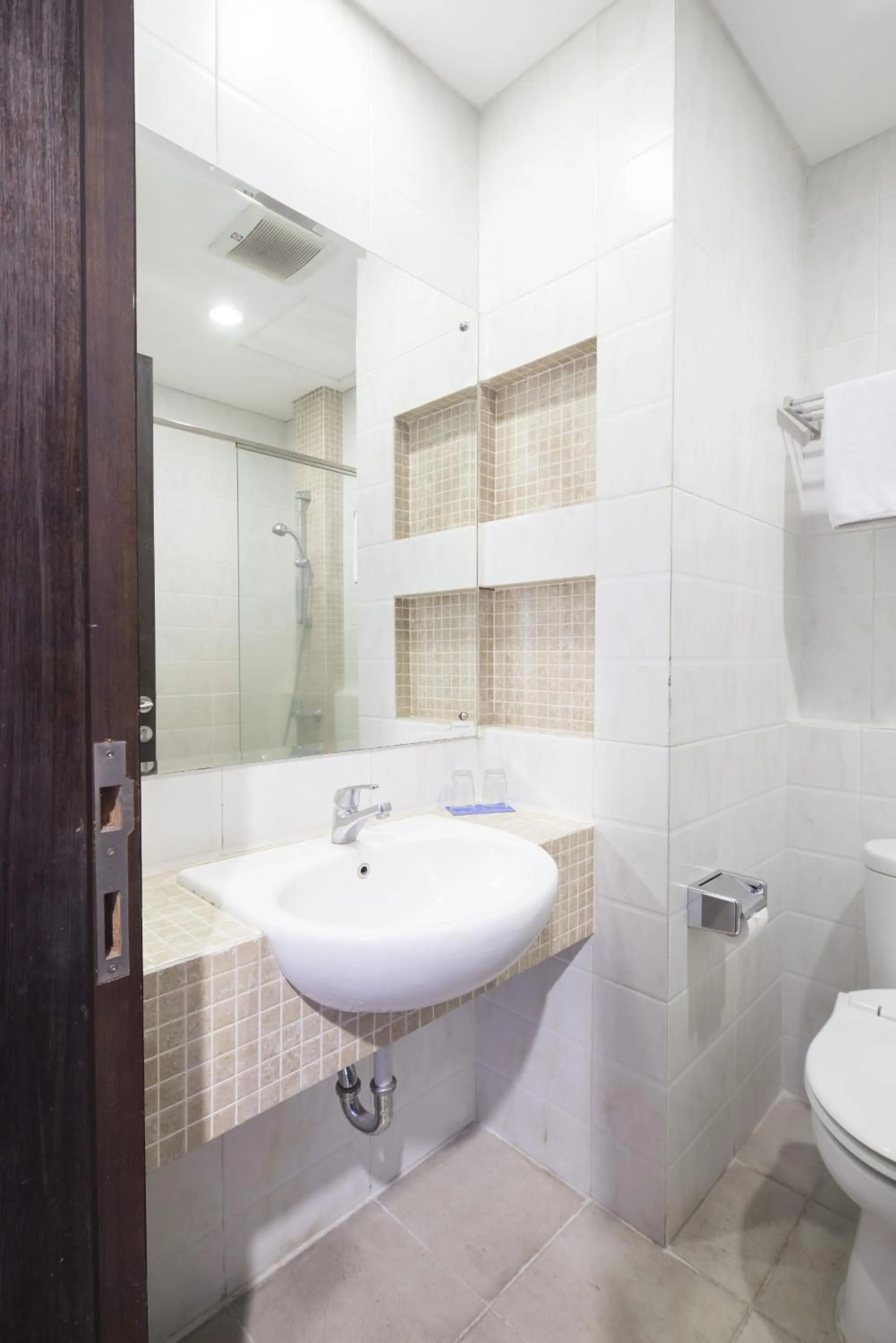 Bathroom in Prasada Mansion Sudirman