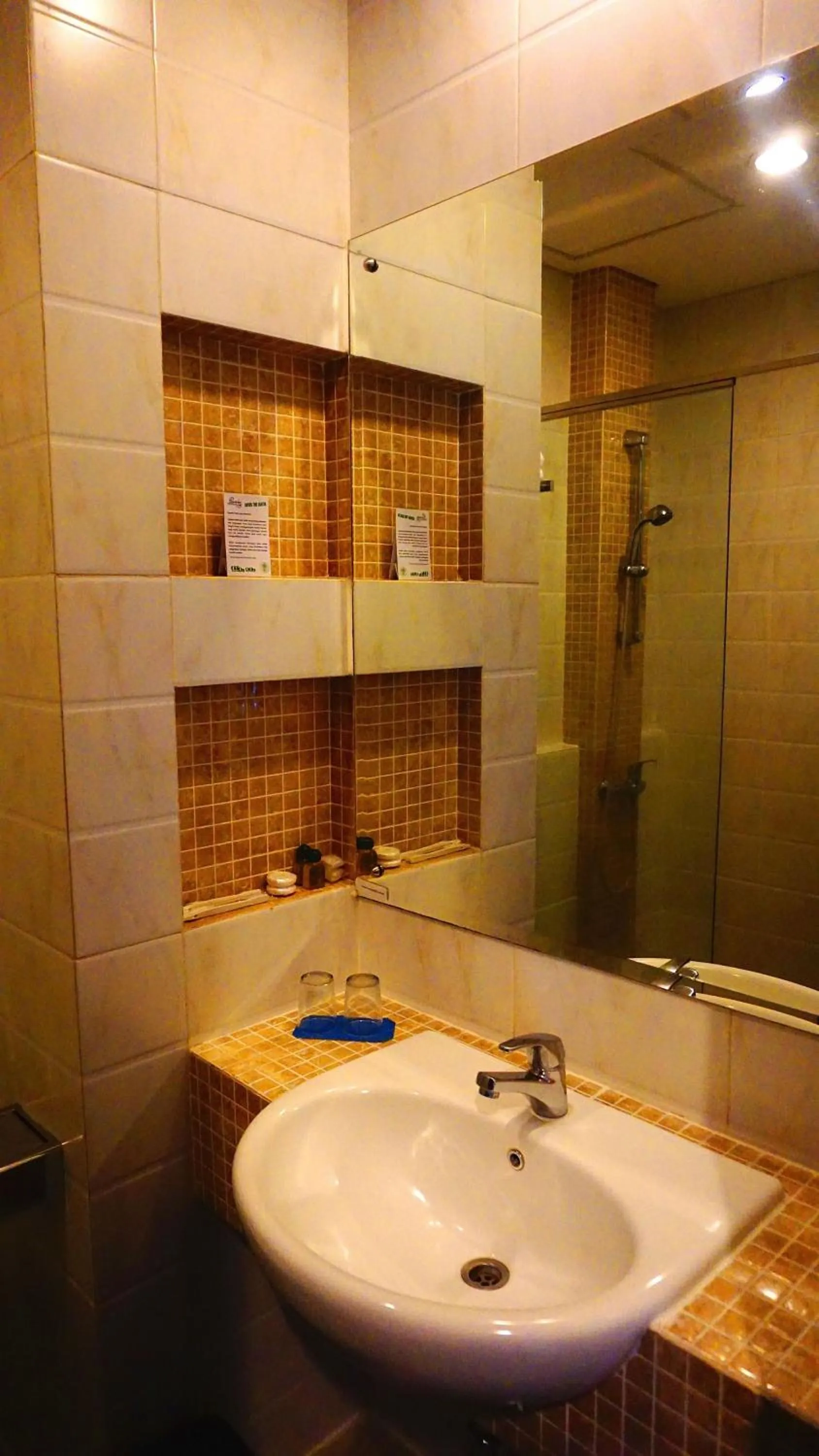Bathroom in Prasada Mansion Sudirman