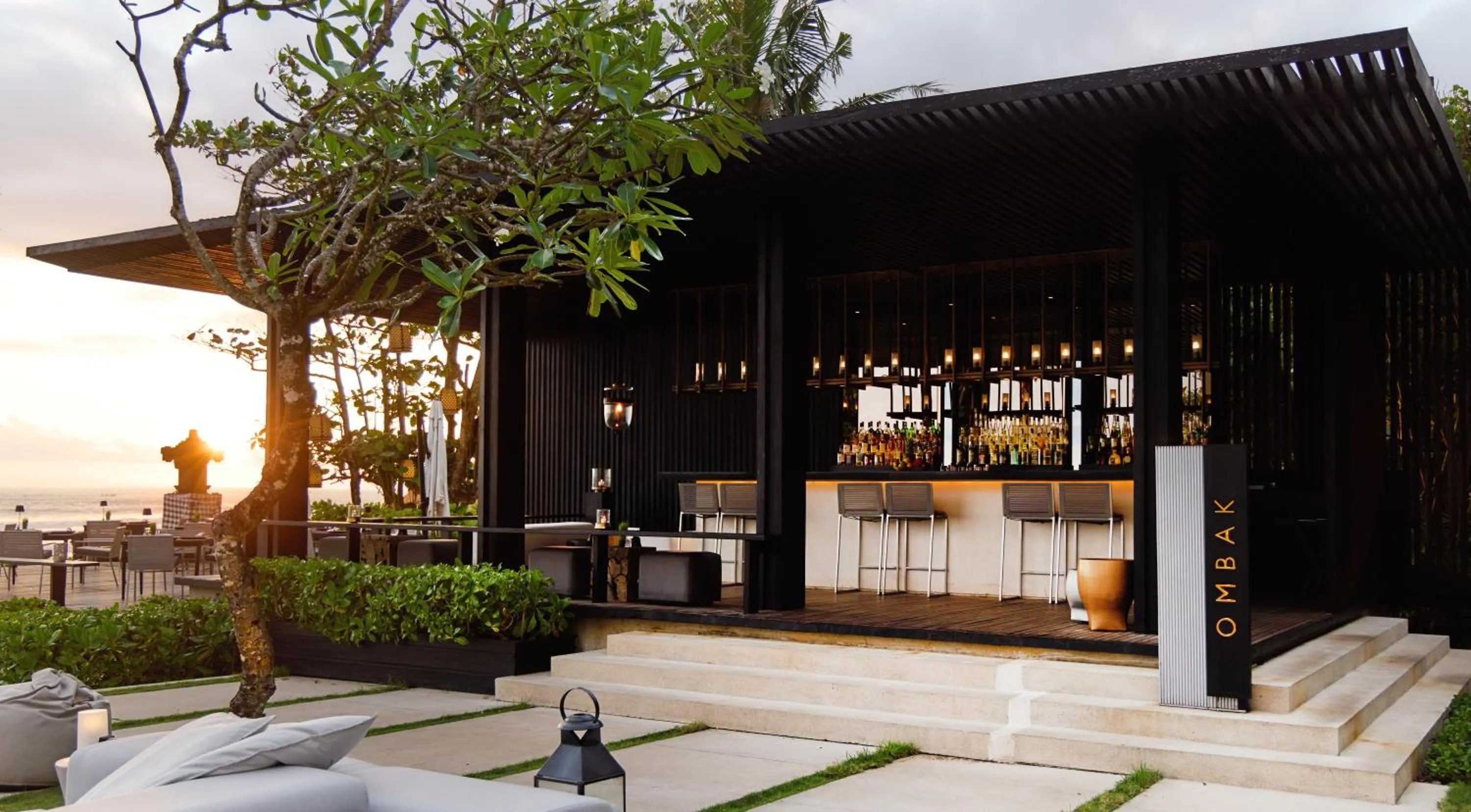 Lounge or bar in Soori Bali