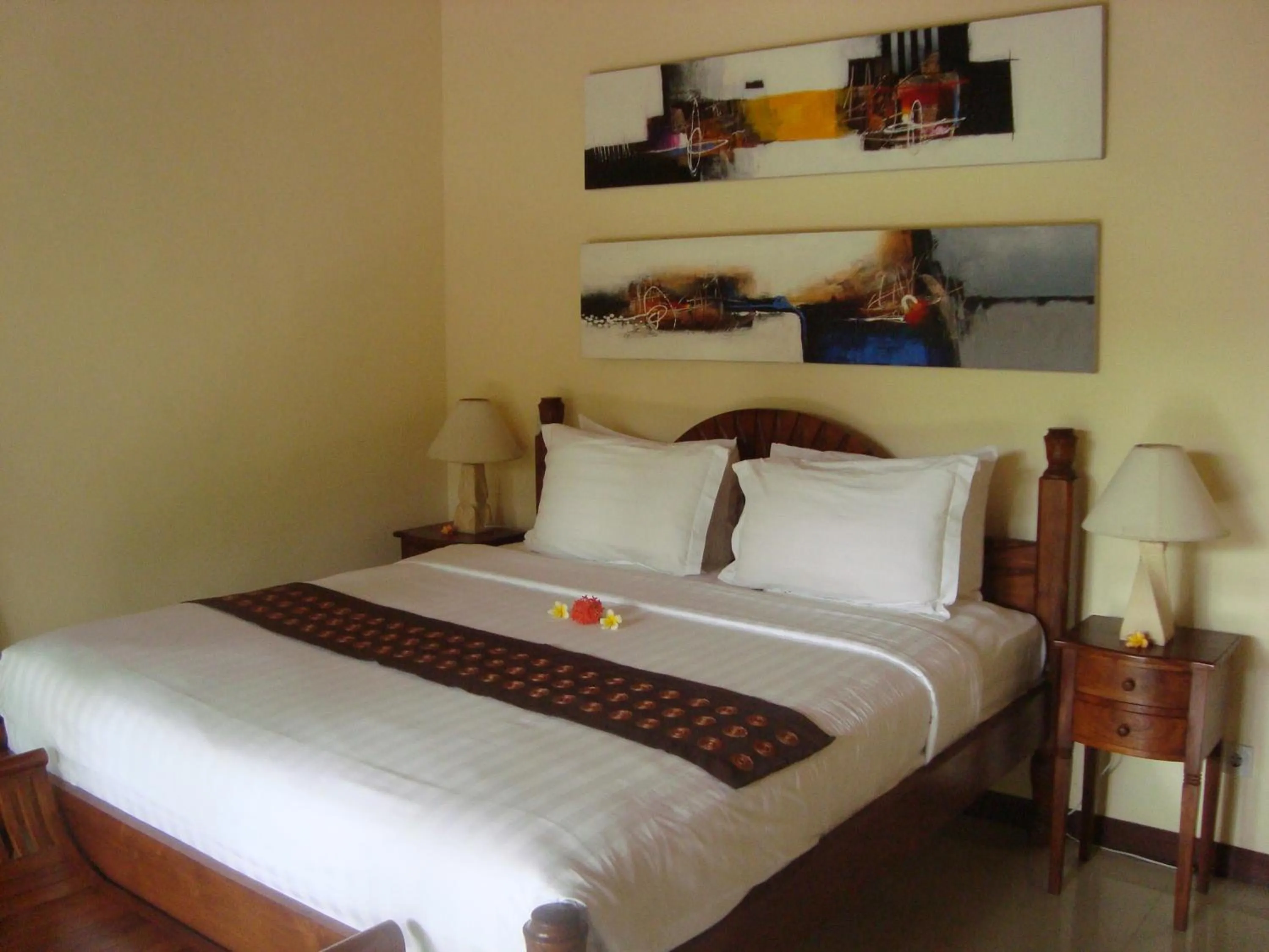 Bedroom, Bed in Bali Emerald Villas