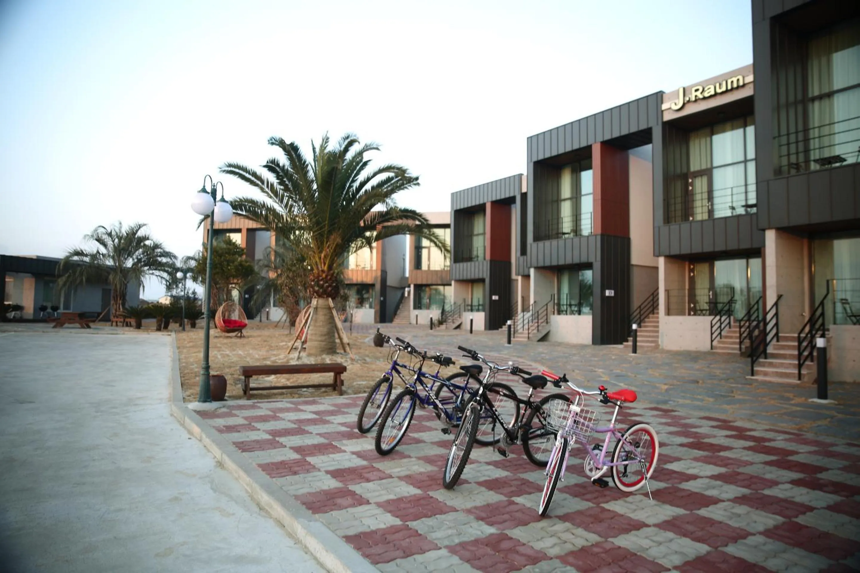 Decorative detail in J Raum Resort