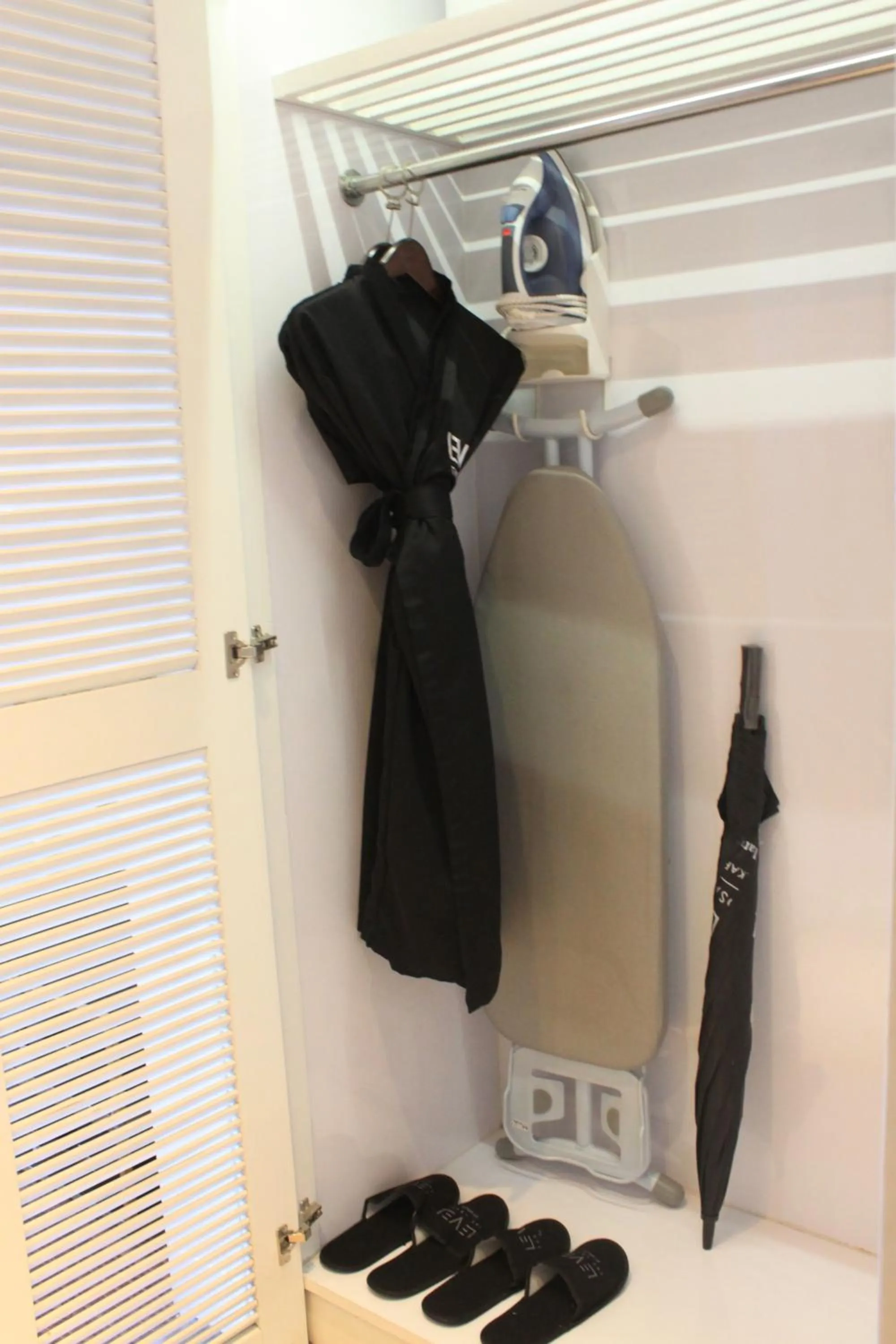 flat iron in Melia Purosani Yogyakarta