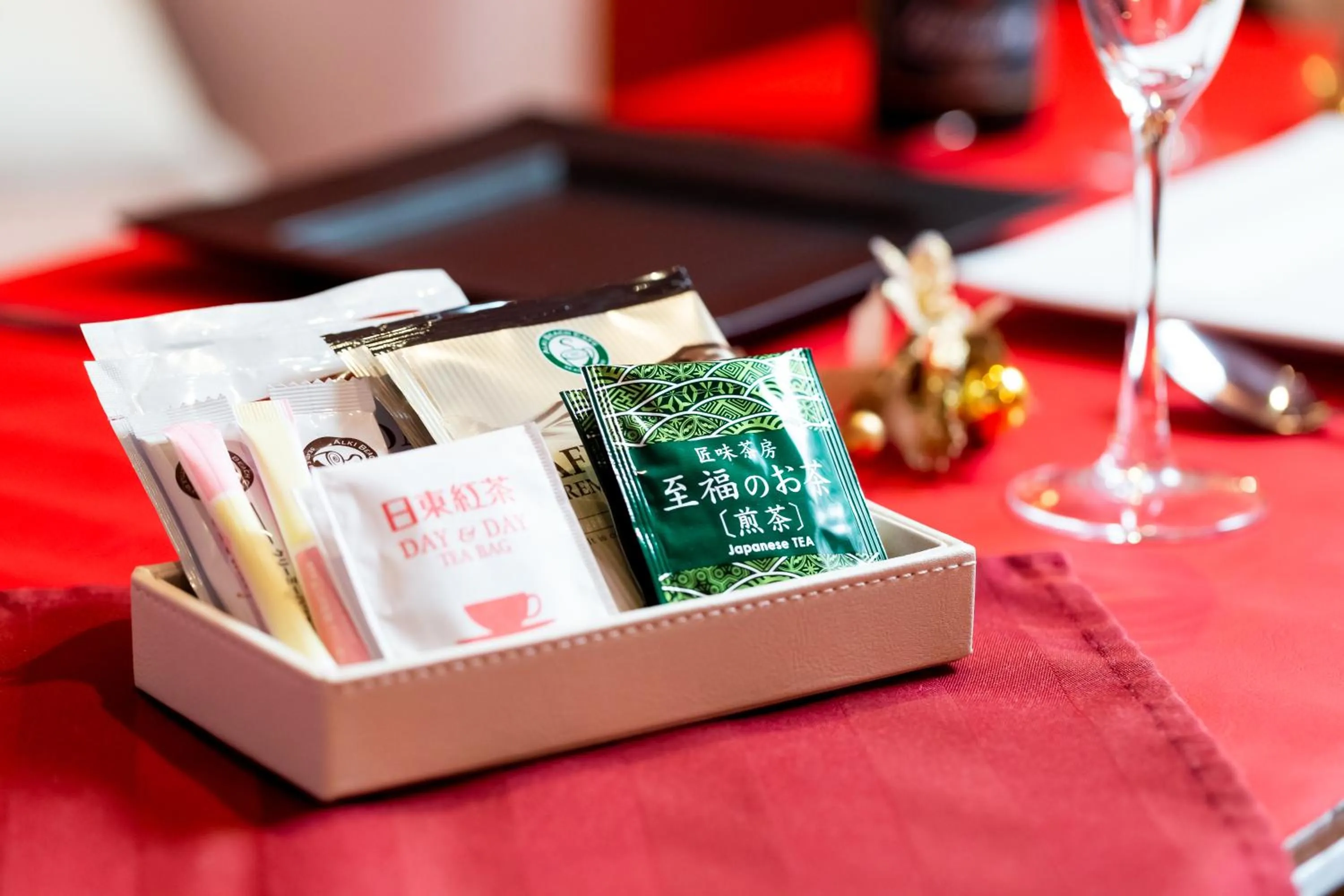 Coffee/tea facilities in HOTEL LOVE