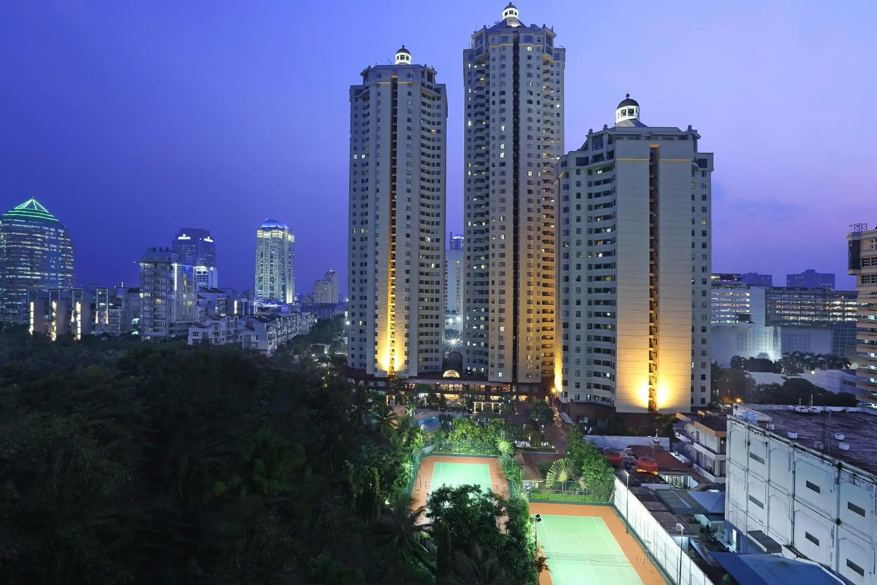City view in Aryaduta Suite Semanggi