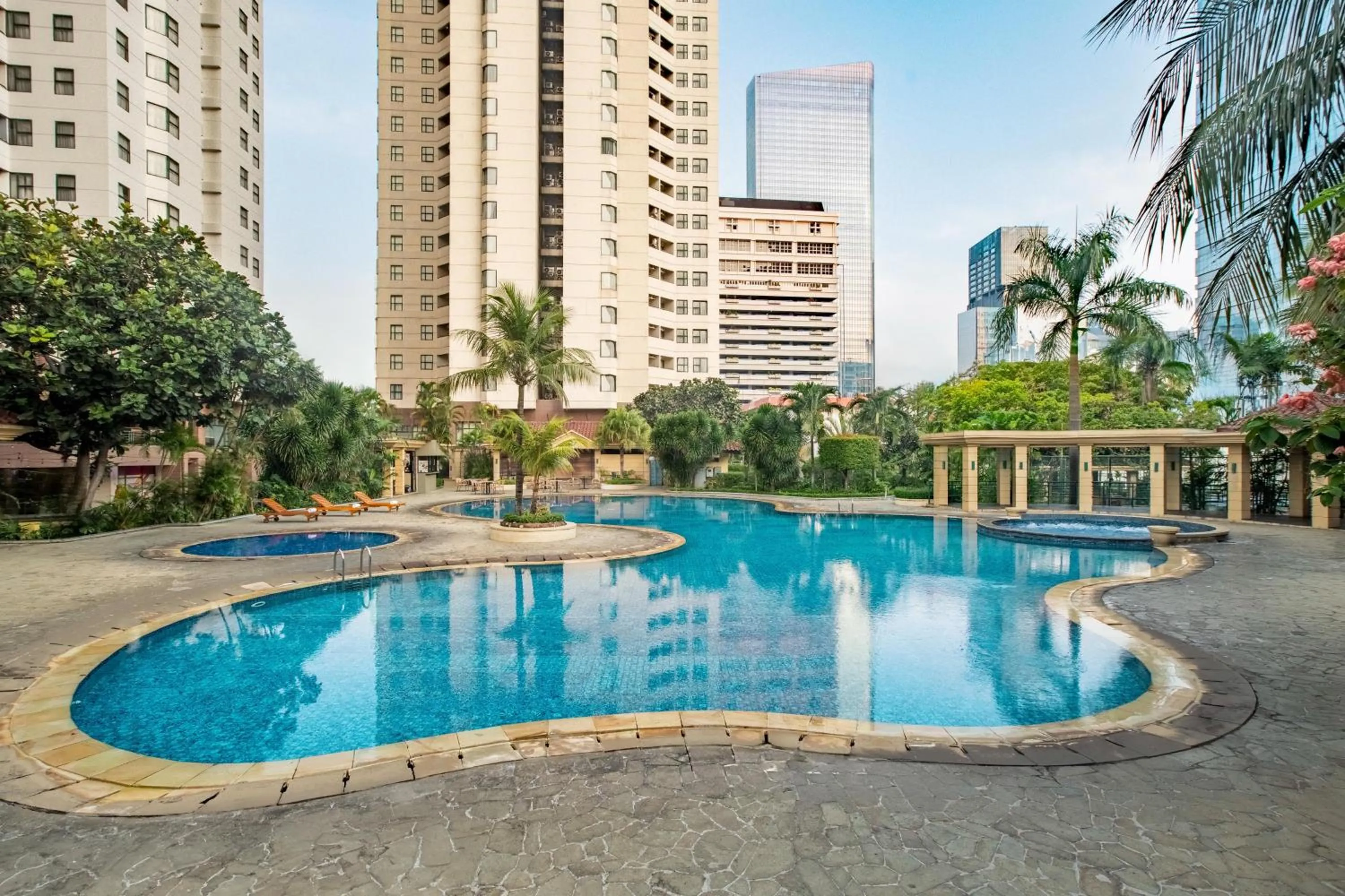 Swimming pool in Aryaduta Suite Semanggi