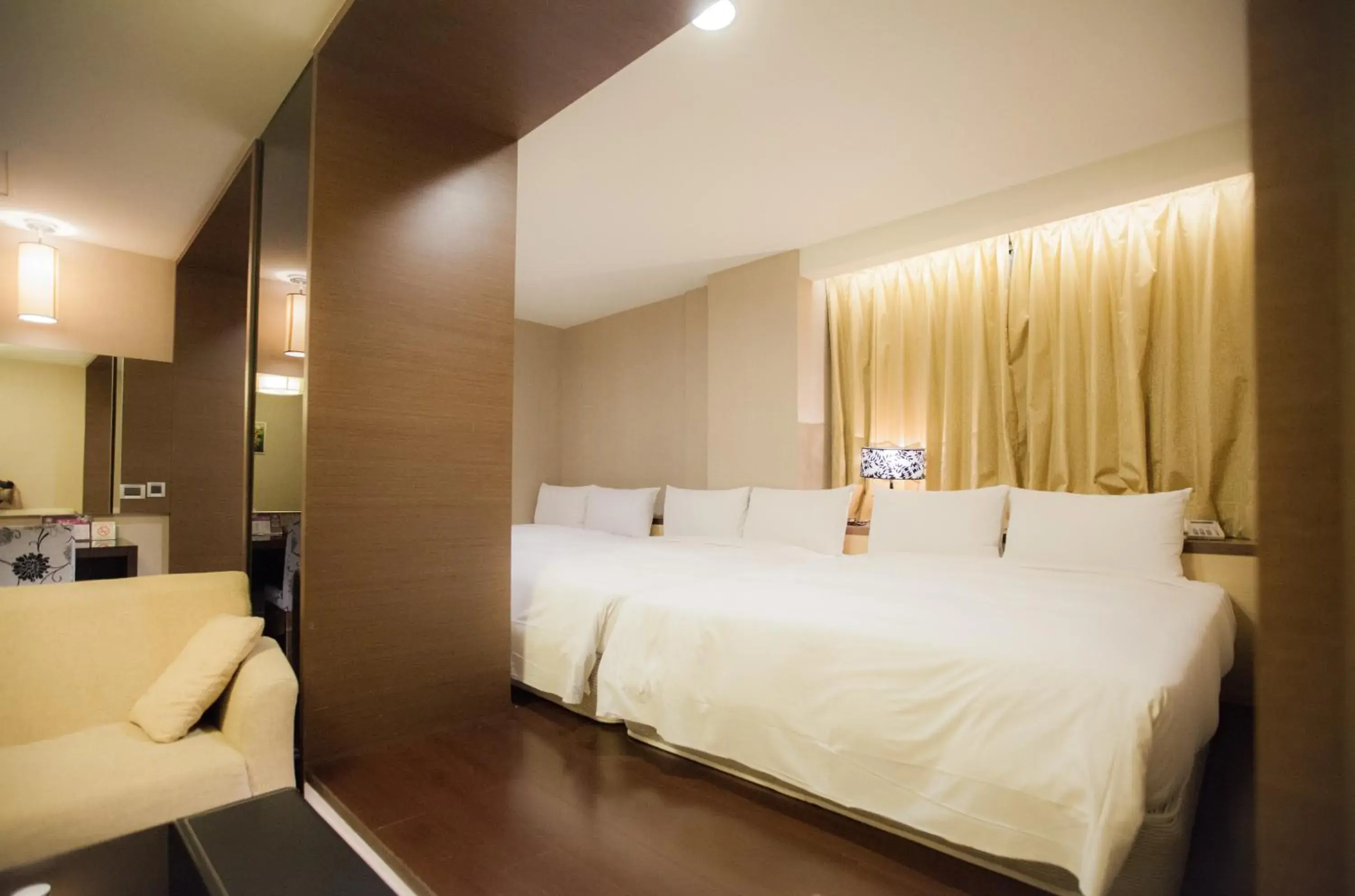 Photo of the whole room, Bed in Kaishen Sinsu Hotel Photo of the whole room, Bed in Kaishen Sinsu Hotel