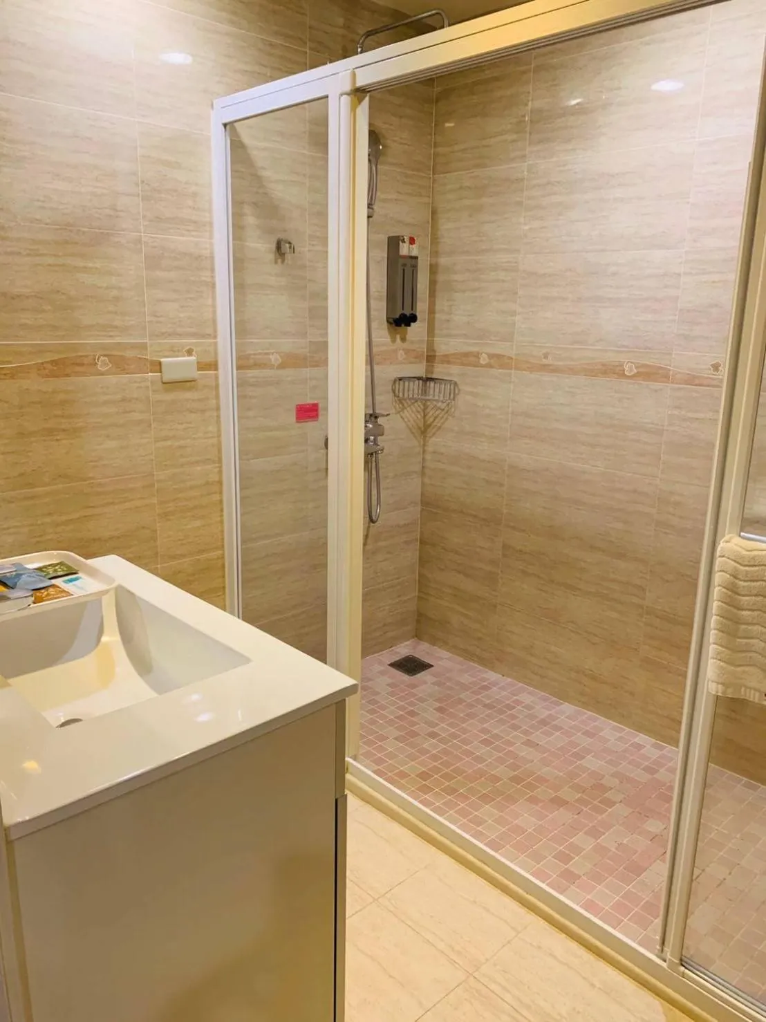 Shower in Kaishen Sinsu Hotel