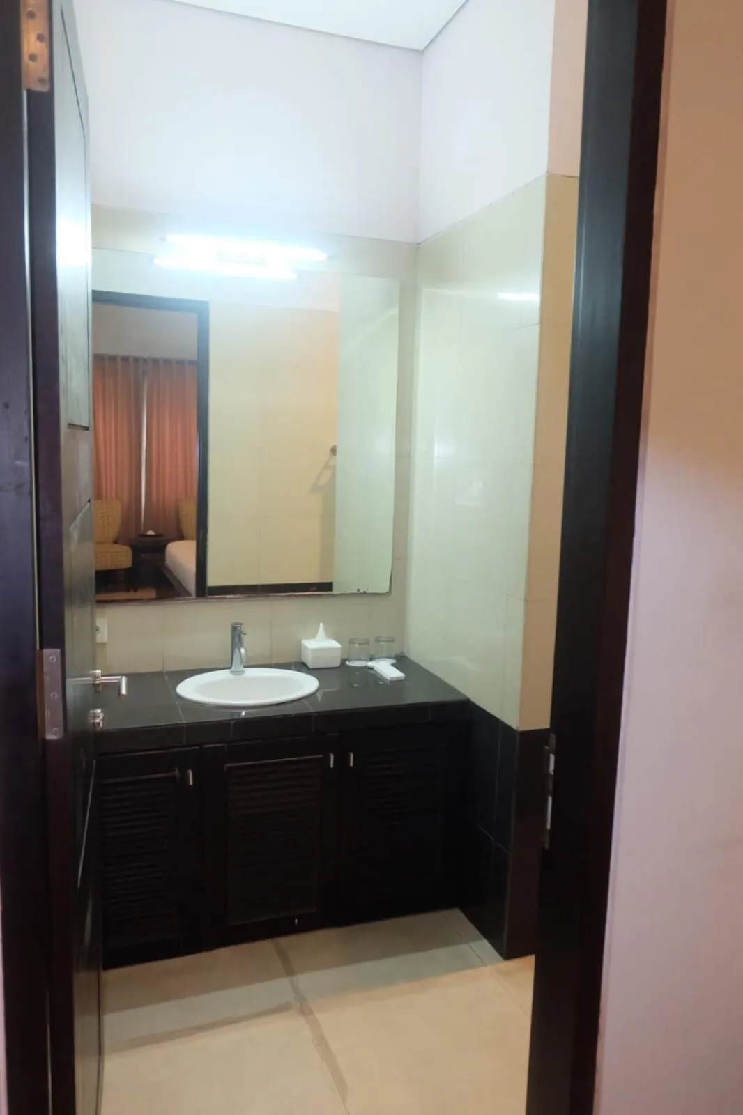 Bathroom in The Radiant Hotel