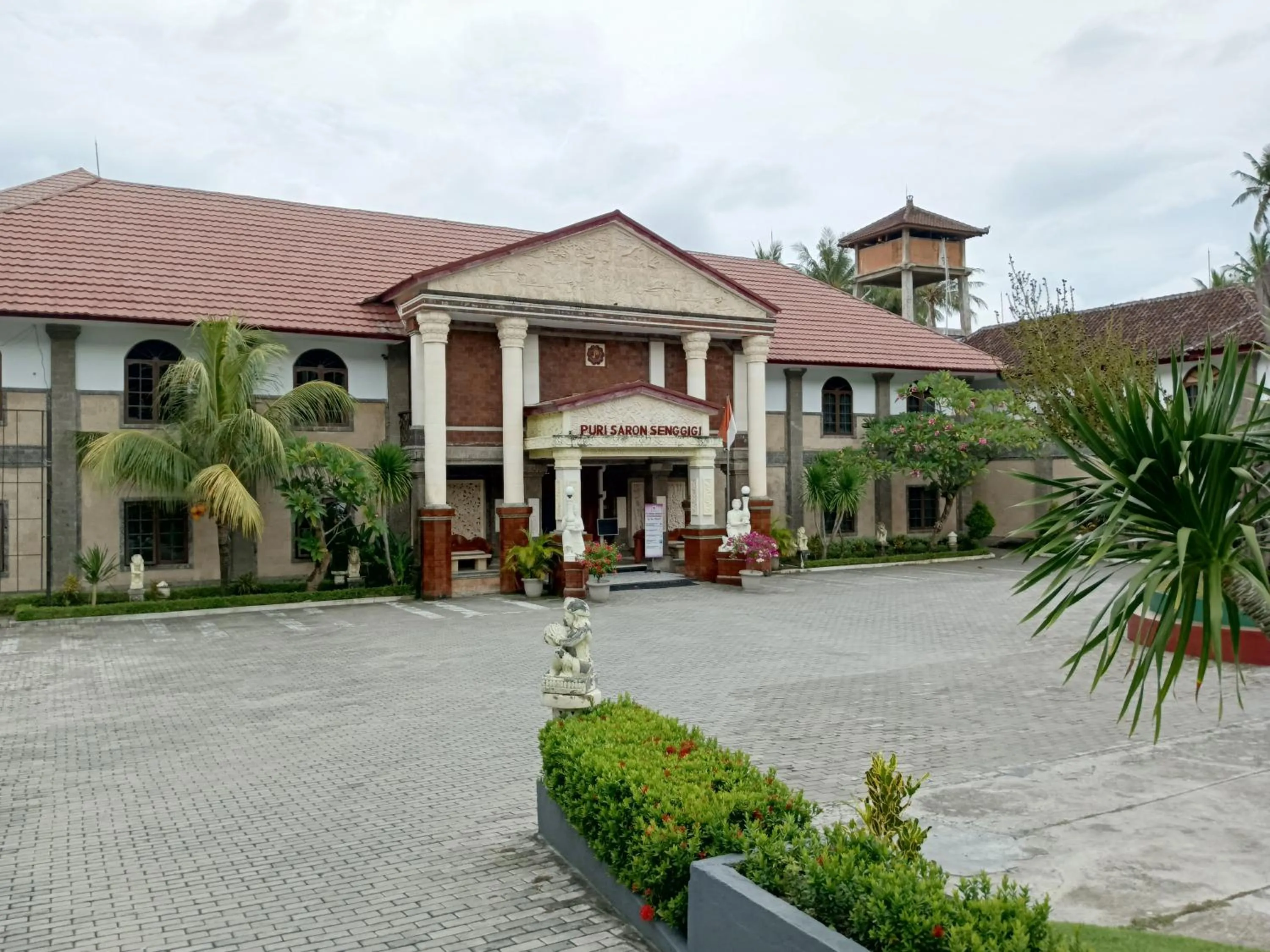 Property building in Puri Saron Senggigi Hotel