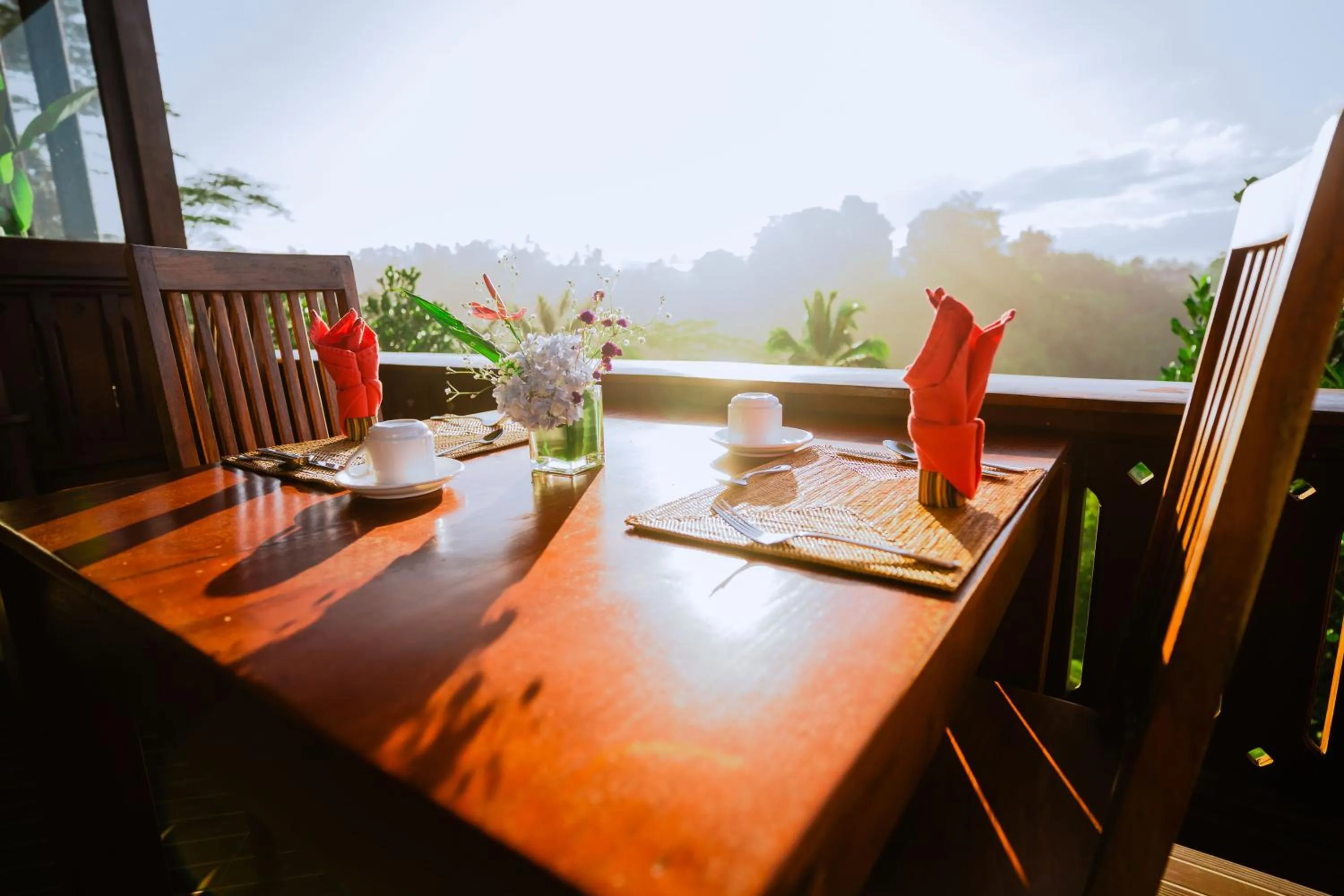 Restaurant/places to eat in Bagus Jati Health & Wellbeing Retreat