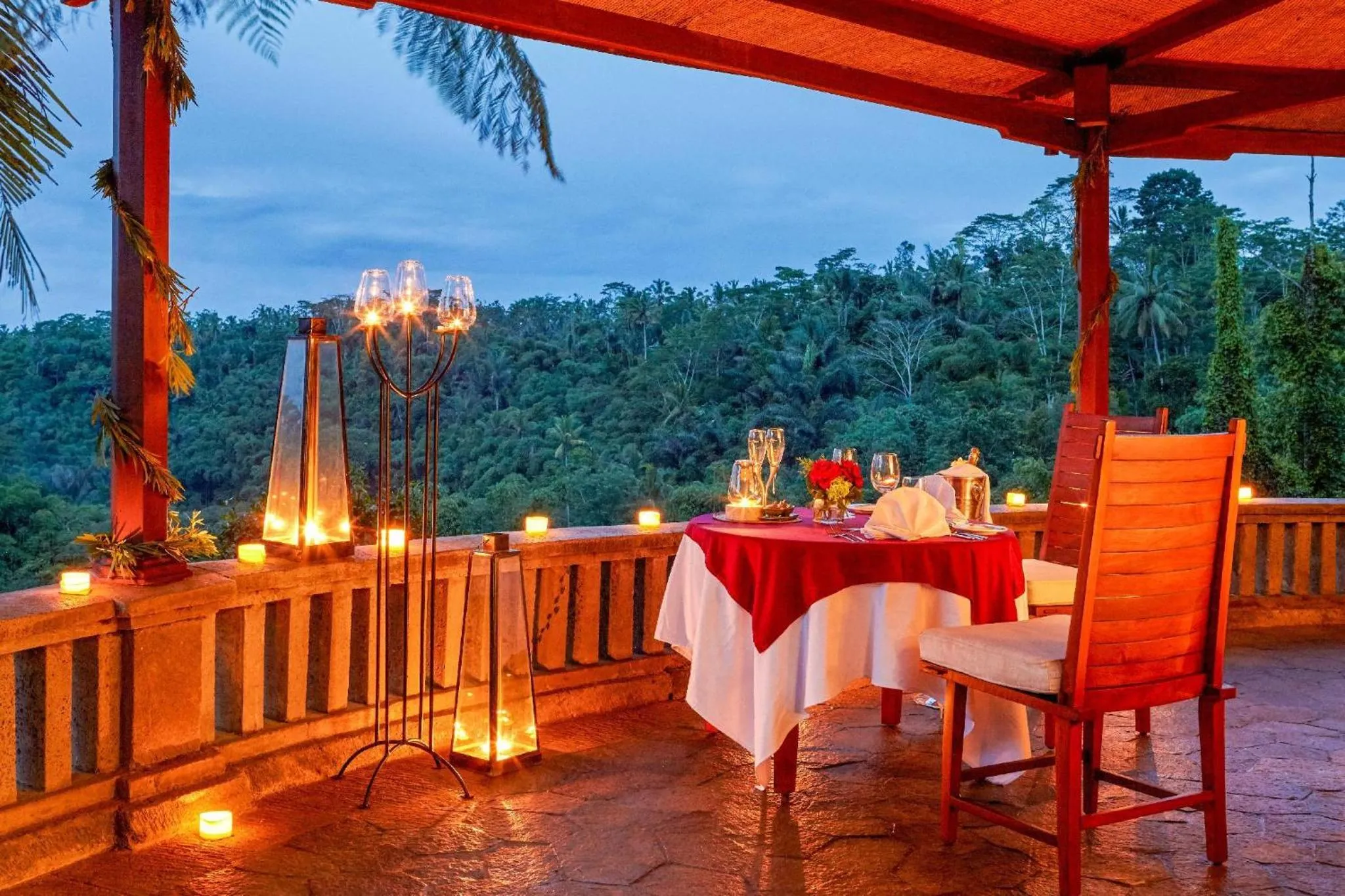 Restaurant/places to eat in Bagus Jati Health & Wellbeing Retreat