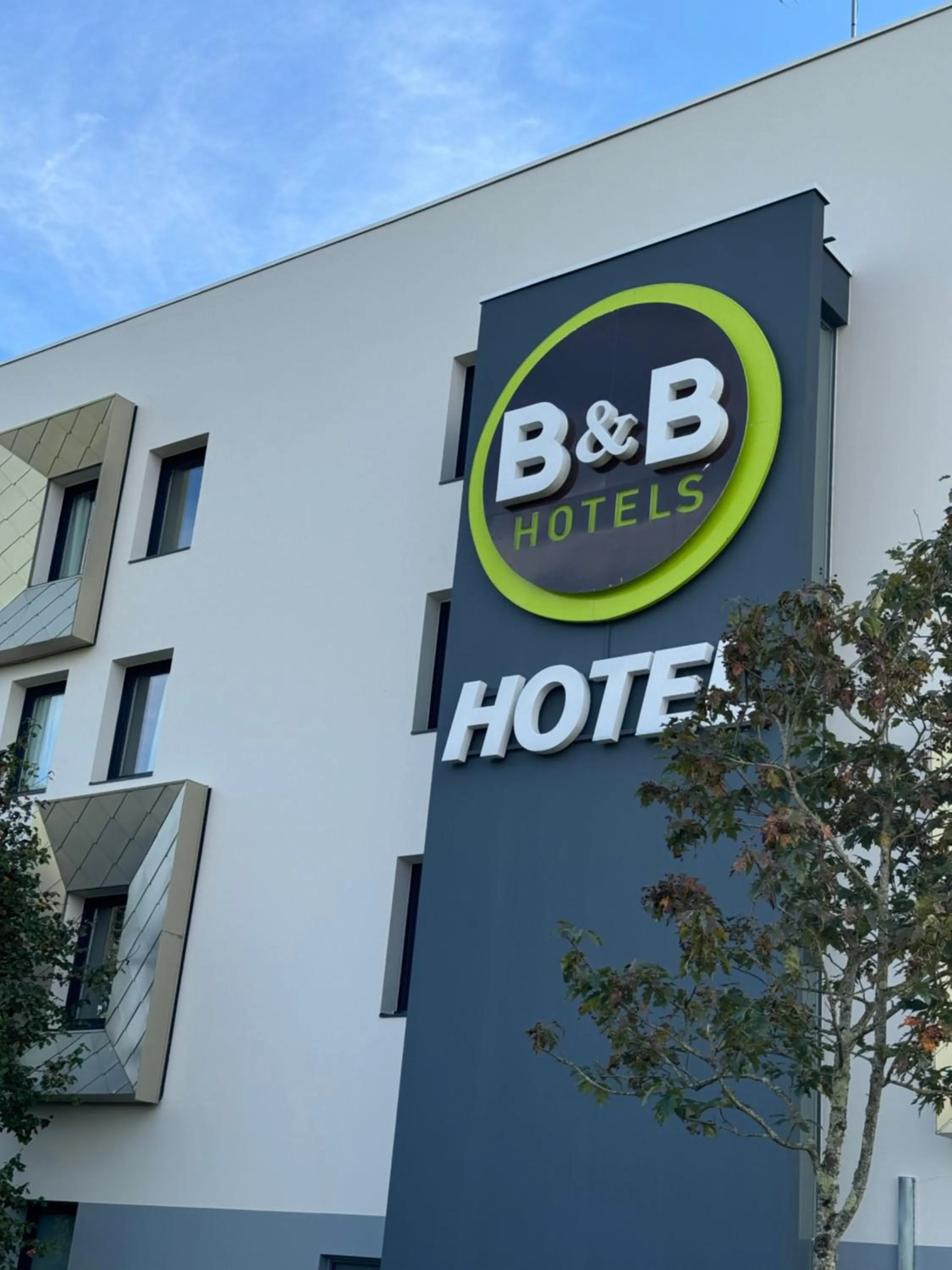 Property building in B&B HOTEL Nantes Savenay