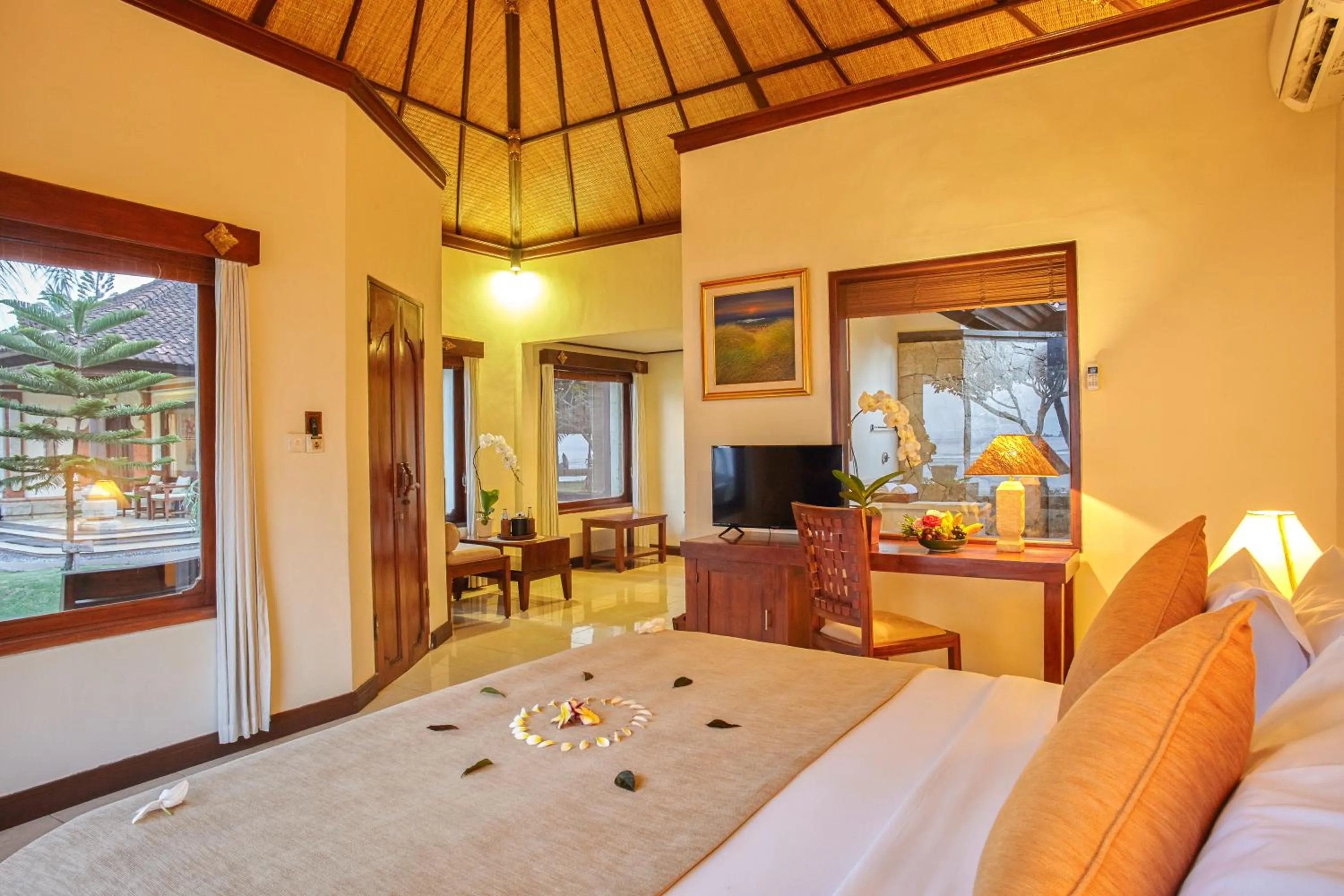 TV and multimedia in Puri Bagus Candidasa