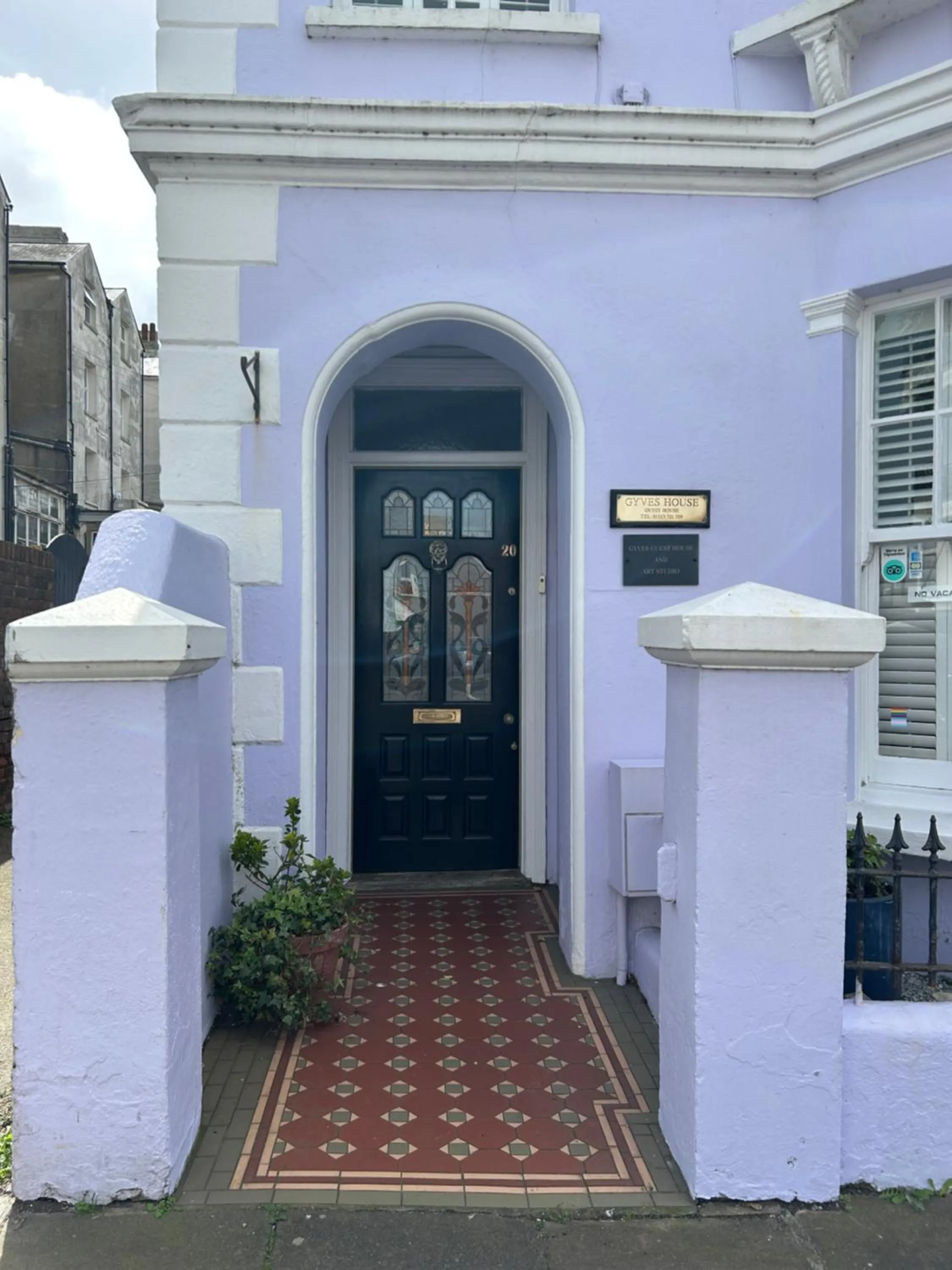 Facade/entrance in Gyves House