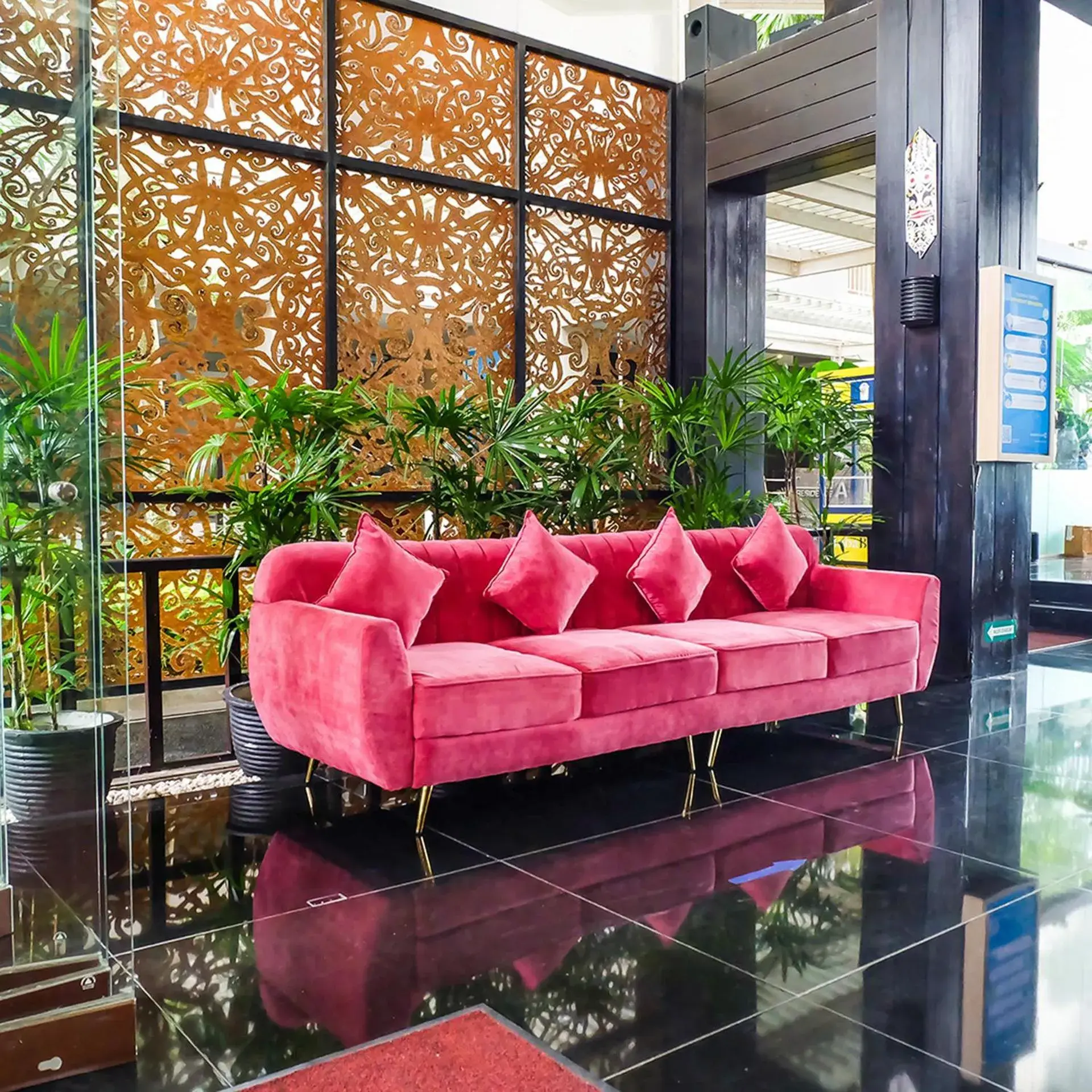 Lobby or reception in Golden Tulip Balikpapan Hotel & Suites Lobby or reception in Golden Tulip Balikpapan Hotel & Suites