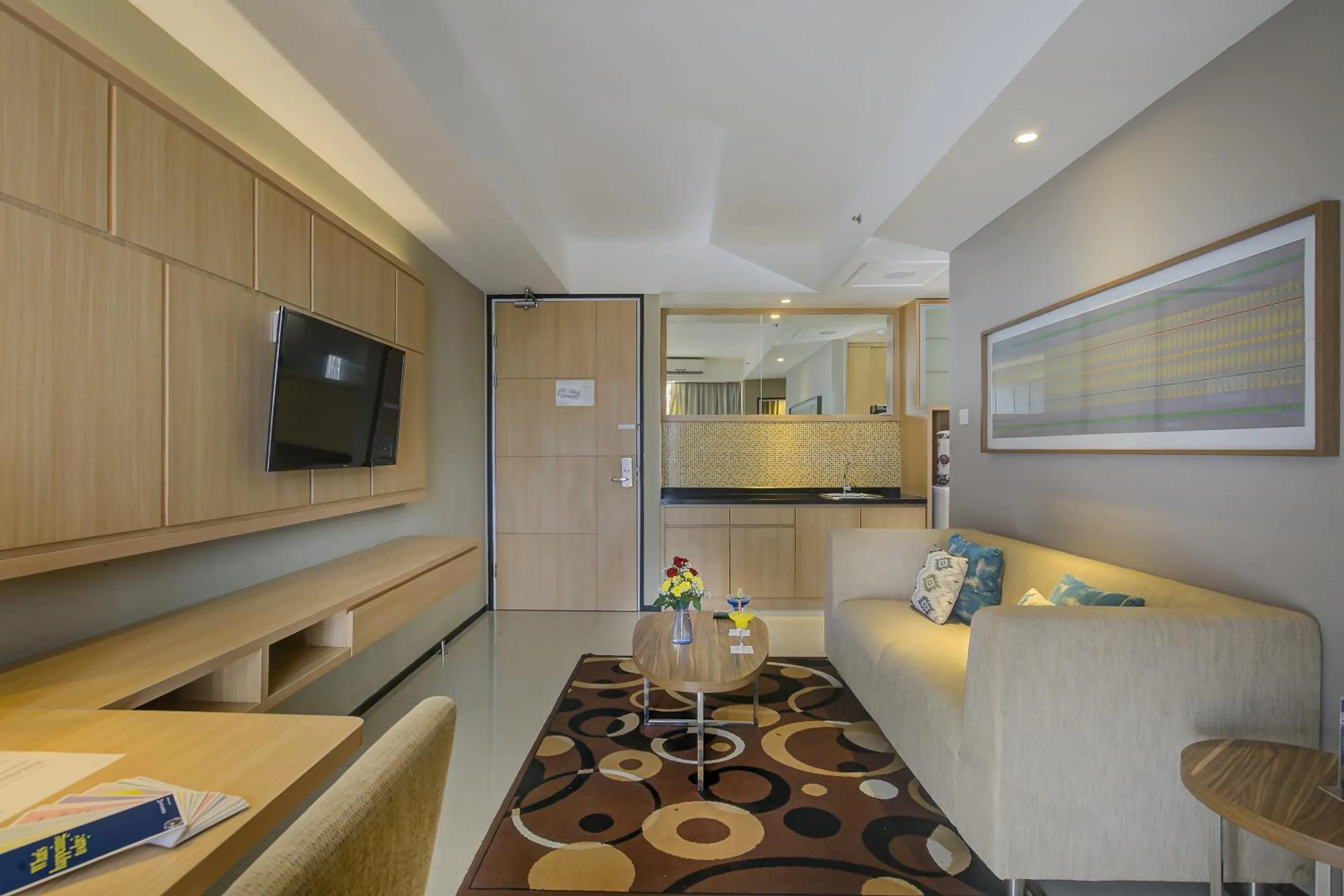 Living room in Golden Tulip Balikpapan Hotel & Suites