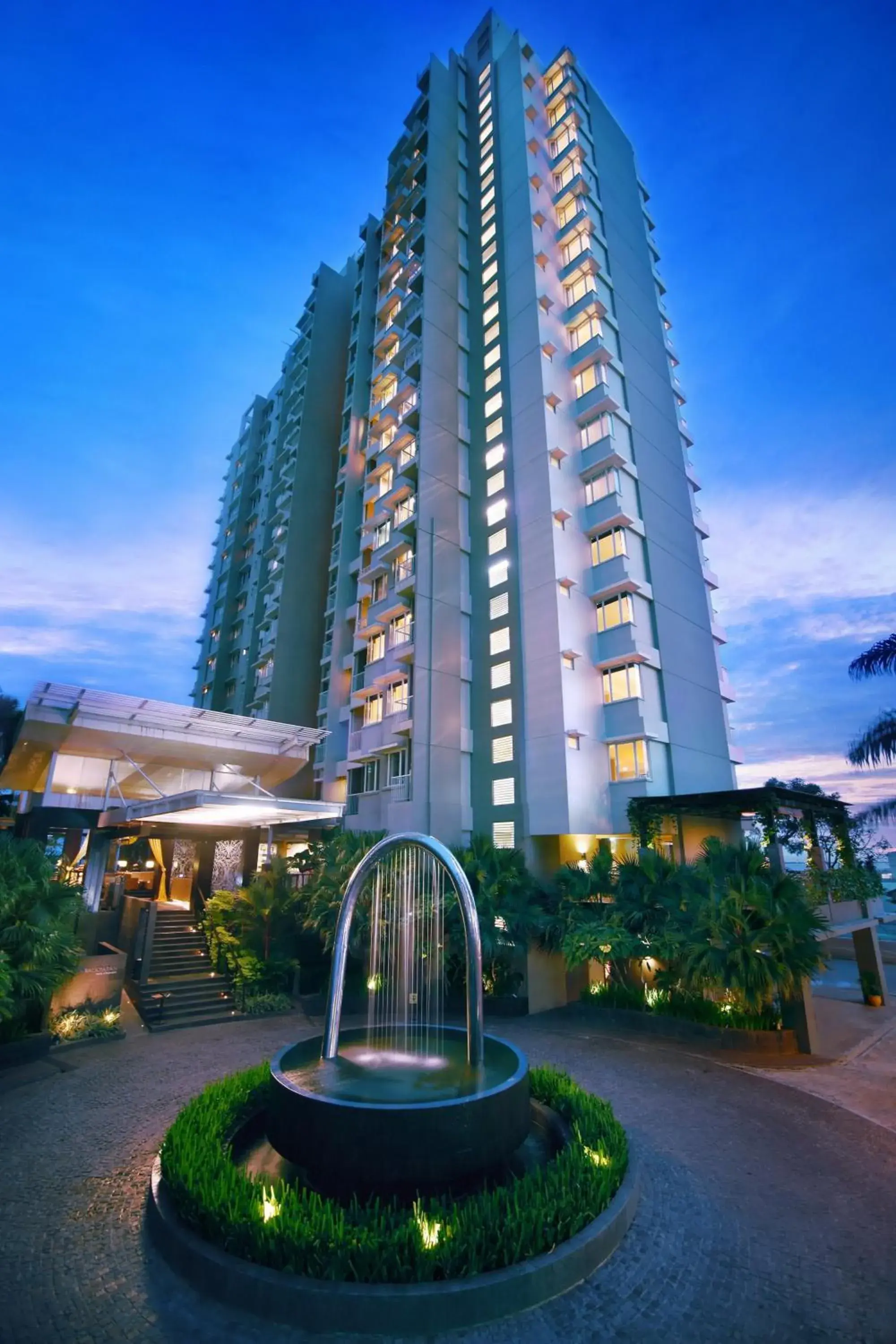 Property building in Golden Tulip Balikpapan Hotel & Suites Property building in Golden Tulip Balikpapan Hotel & Suites