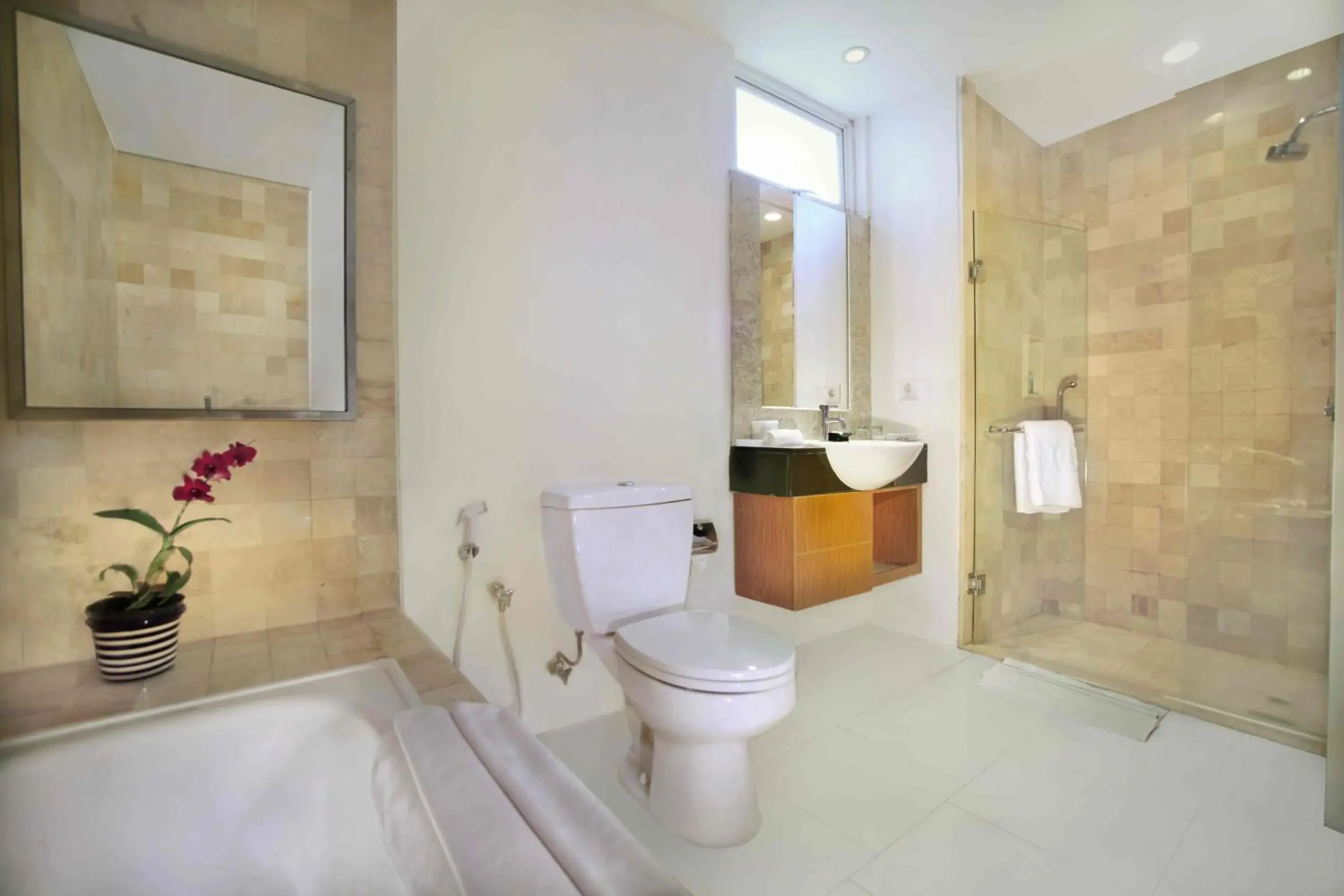 Photo of the whole room in Golden Tulip Balikpapan Hotel & Suites Photo of the whole room in Golden Tulip Balikpapan Hotel & Suites