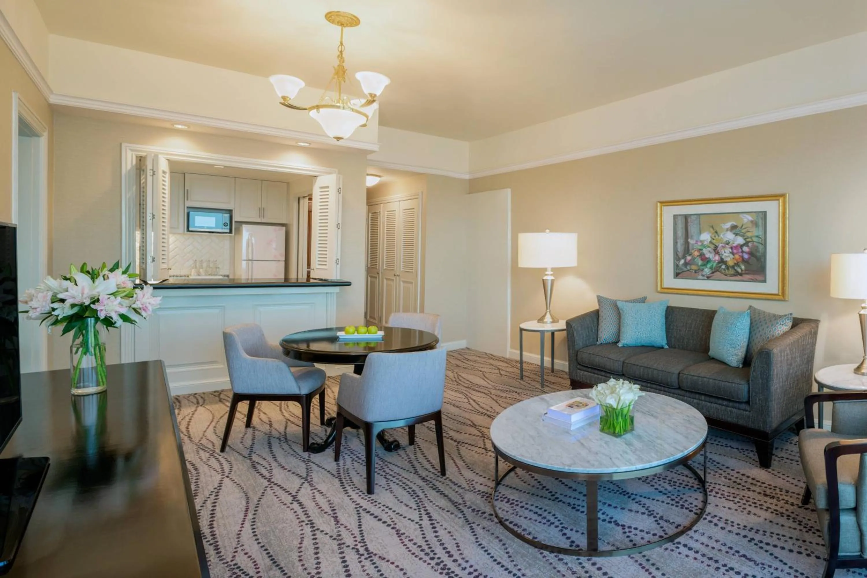 Two Bedroom Residential Suite, 1 King Bed; 2 Twin Bed in JW Marriott Hotel Surabaya