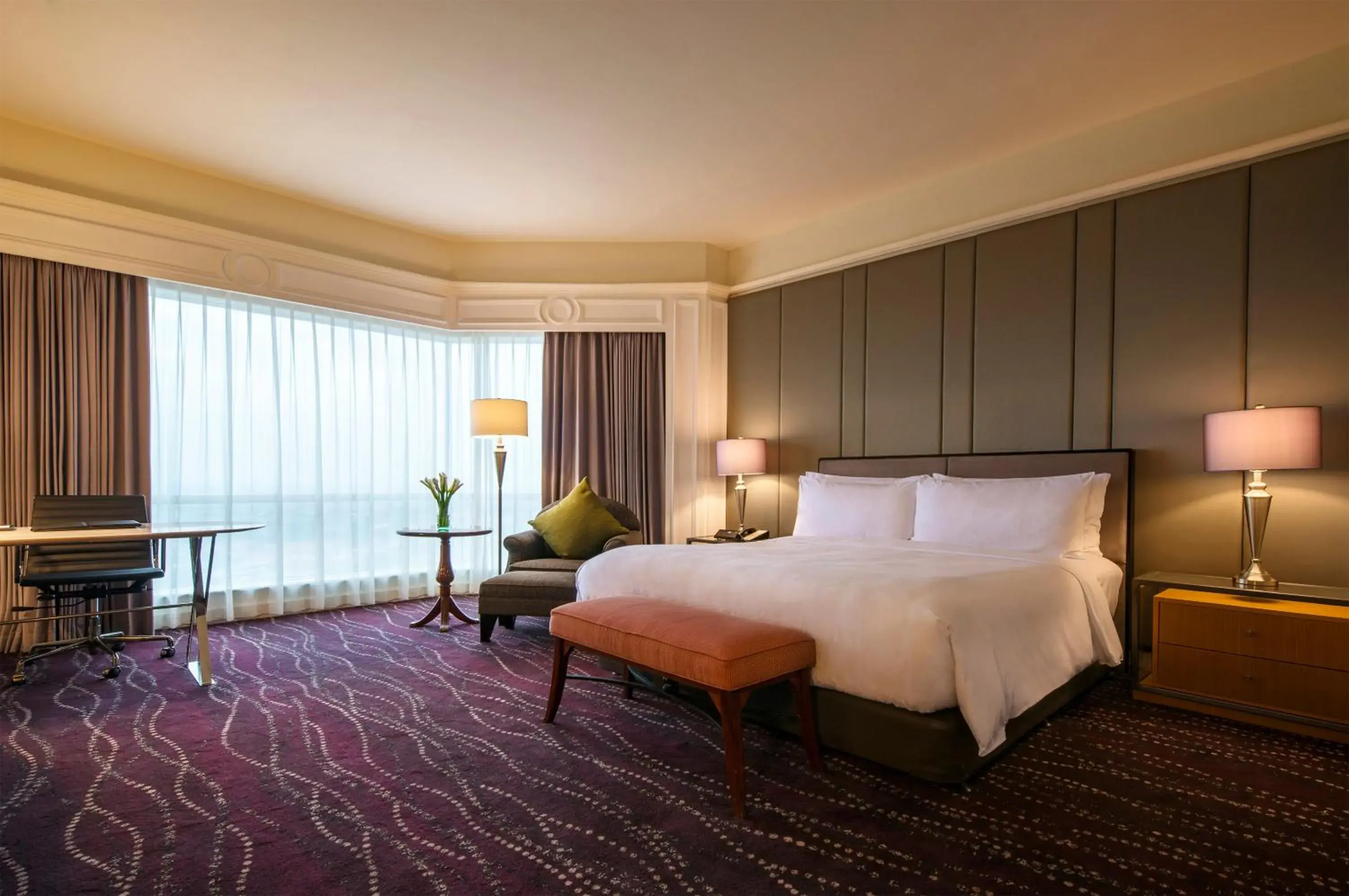 One Bedroom Suite, 1 King Bed in JW Marriott Hotel Surabaya One Bedroom Suite, 1 King Bed in JW Marriott Hotel Surabaya