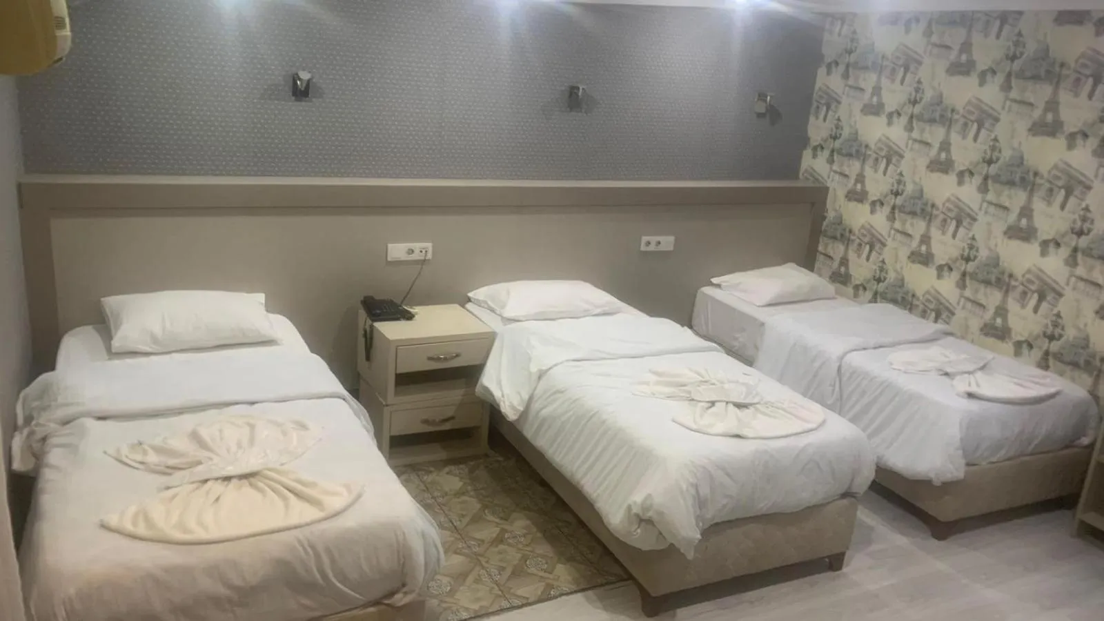 Photo of the whole room in Fly Hotel