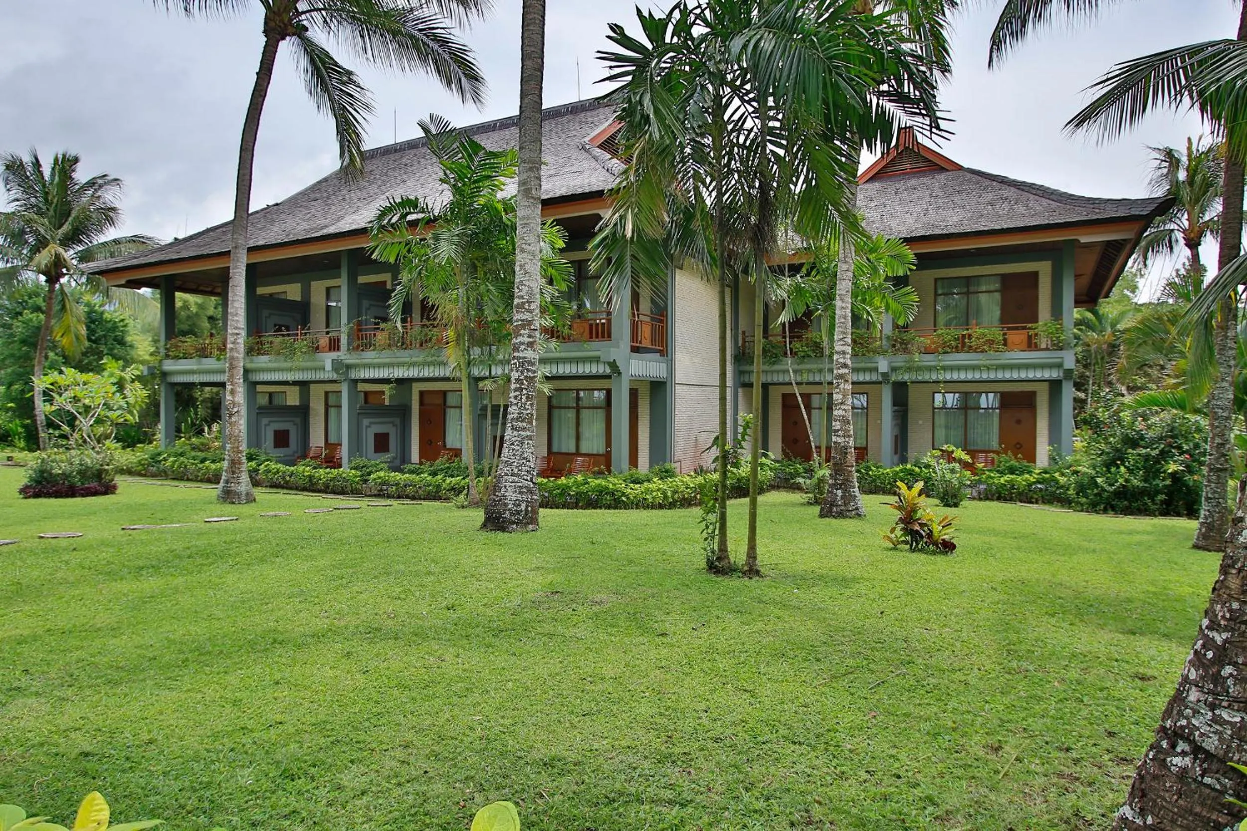 Garden in Jayakarta Hotel Lombok