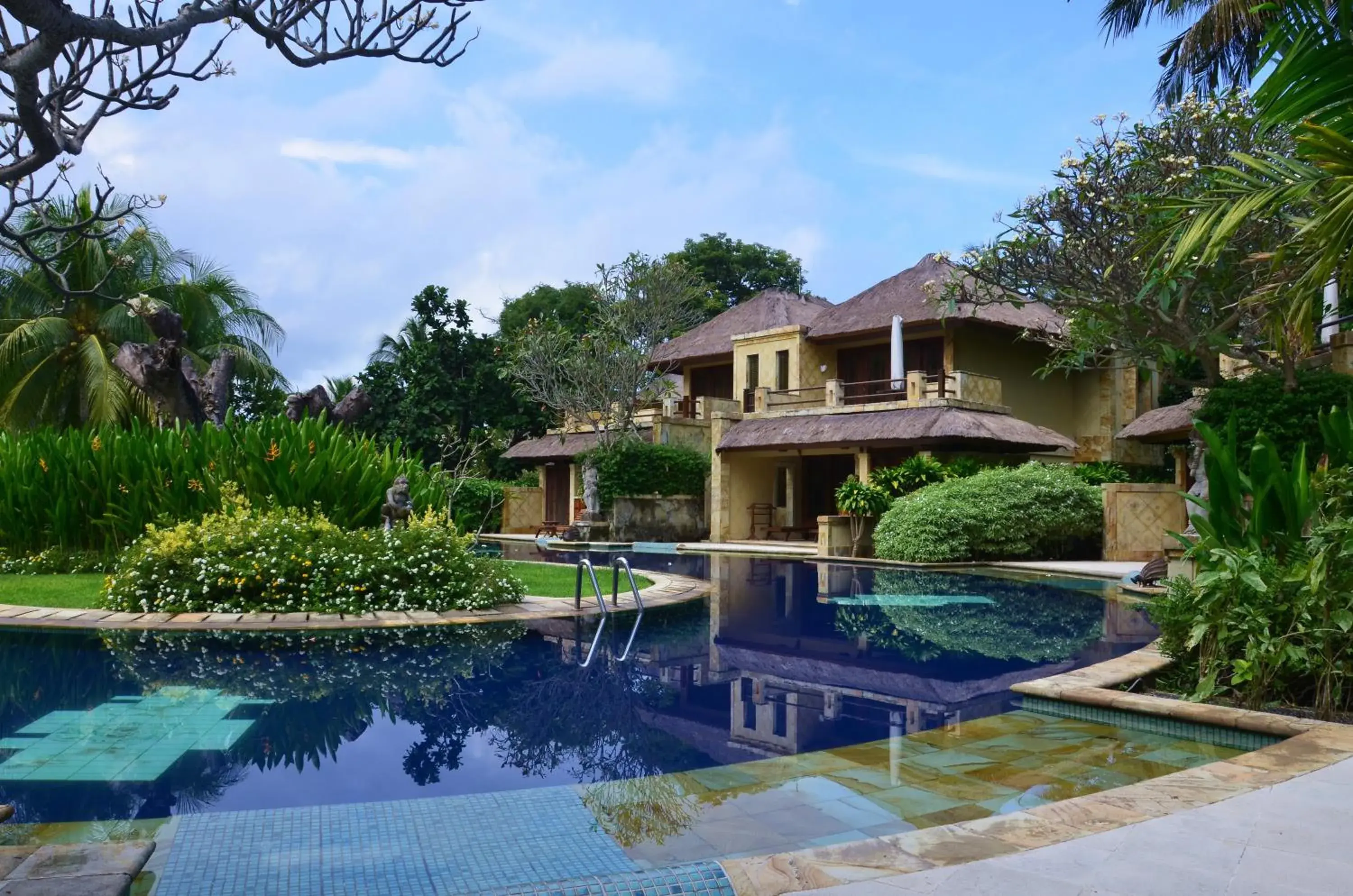 Facade/entrance in Pool Villa Merumatta Senggigi Facade/entrance in Pool Villa Merumatta Senggigi
