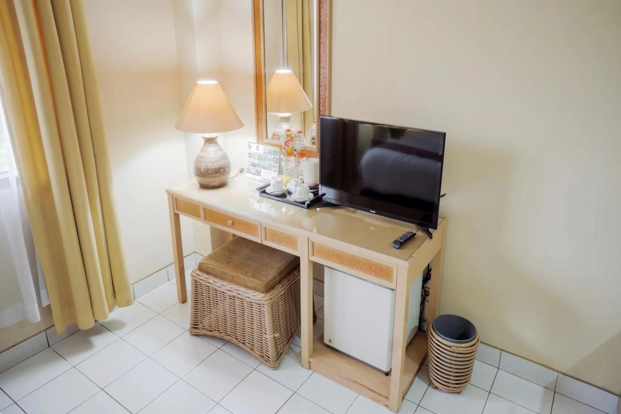 TV and multimedia in The Jayakarta Yogyakarta Hotel & Spa