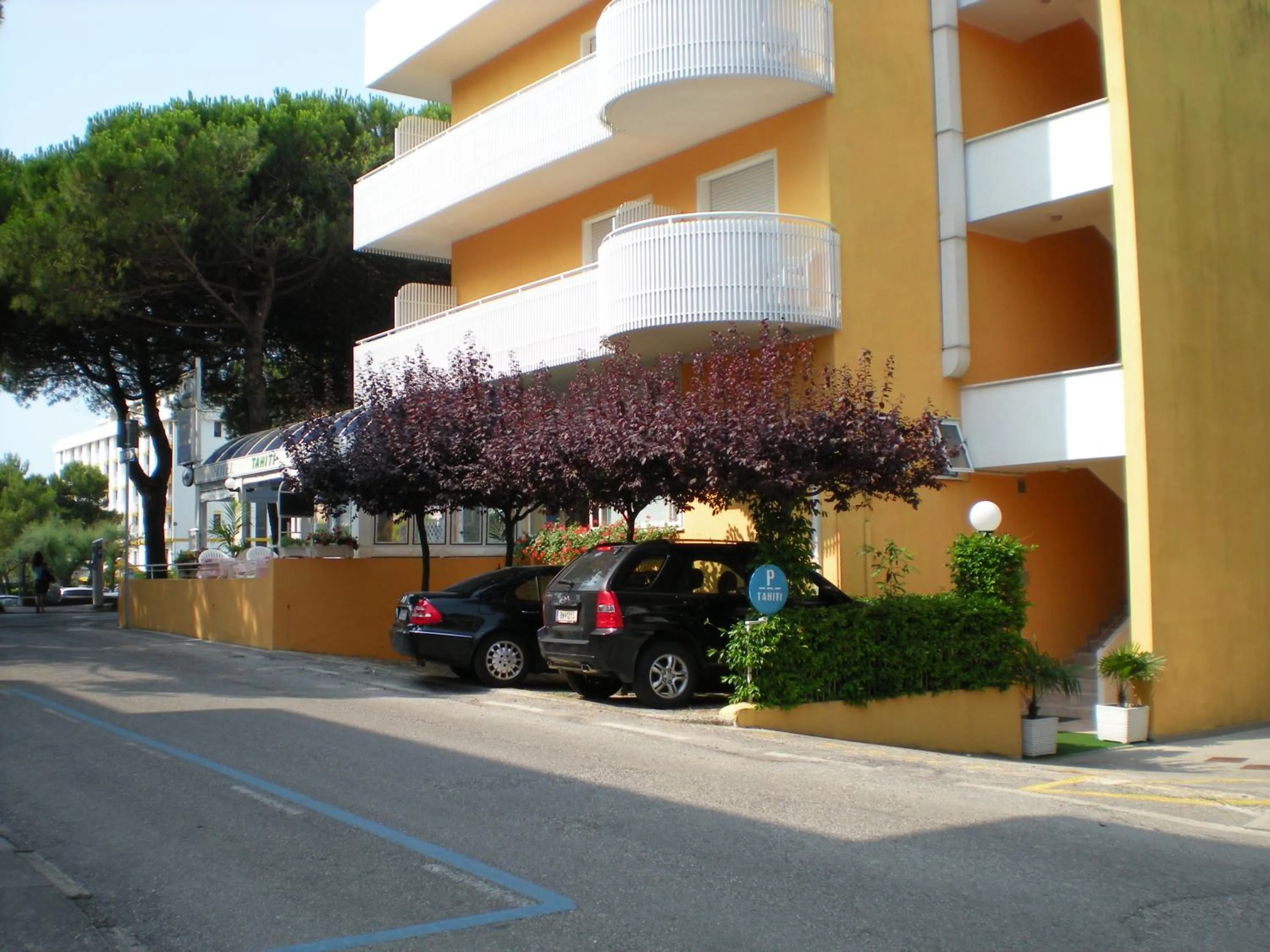 Property building in Hotel Garni Tahiti