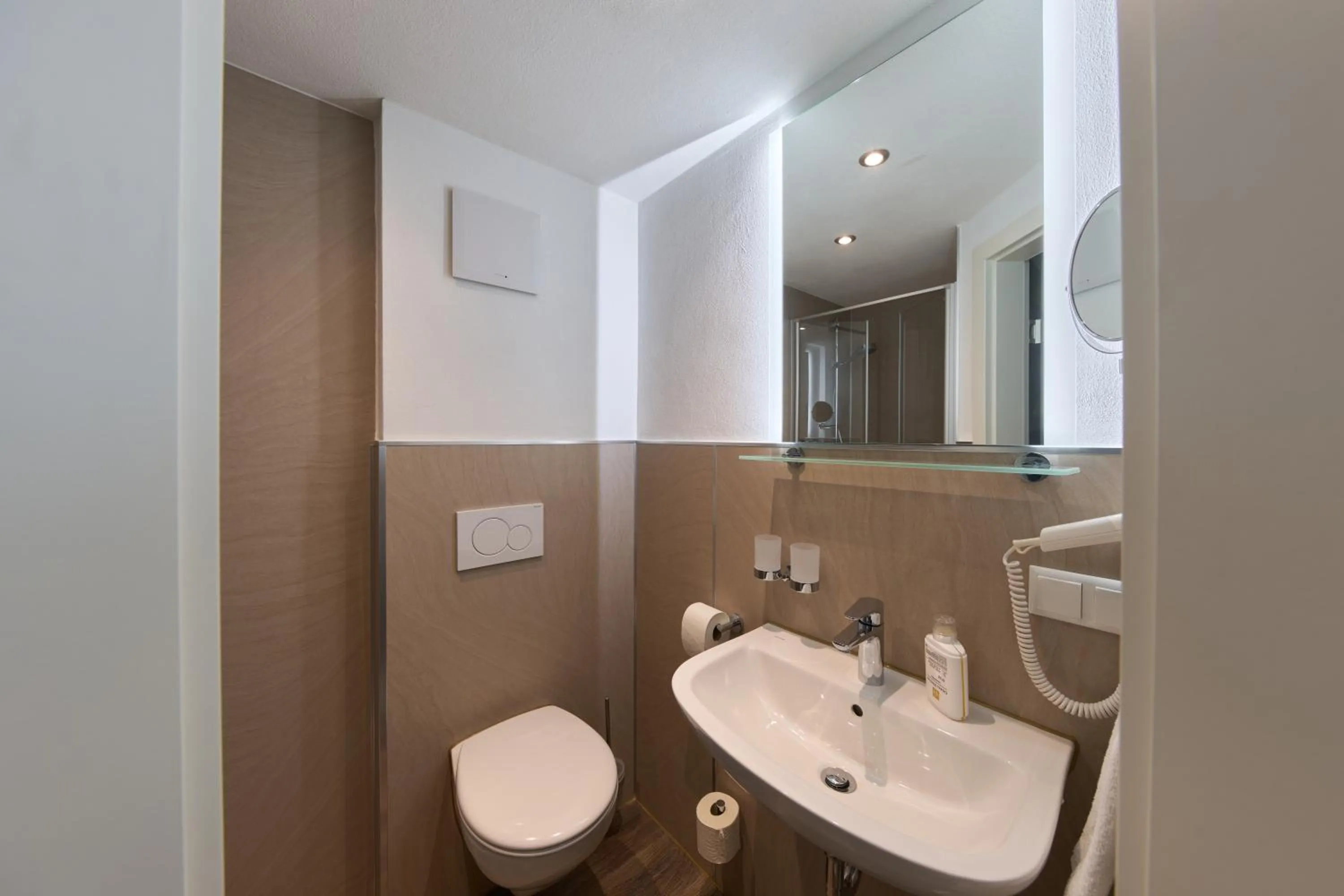 Bathroom in Brauhaus Zum Löwen