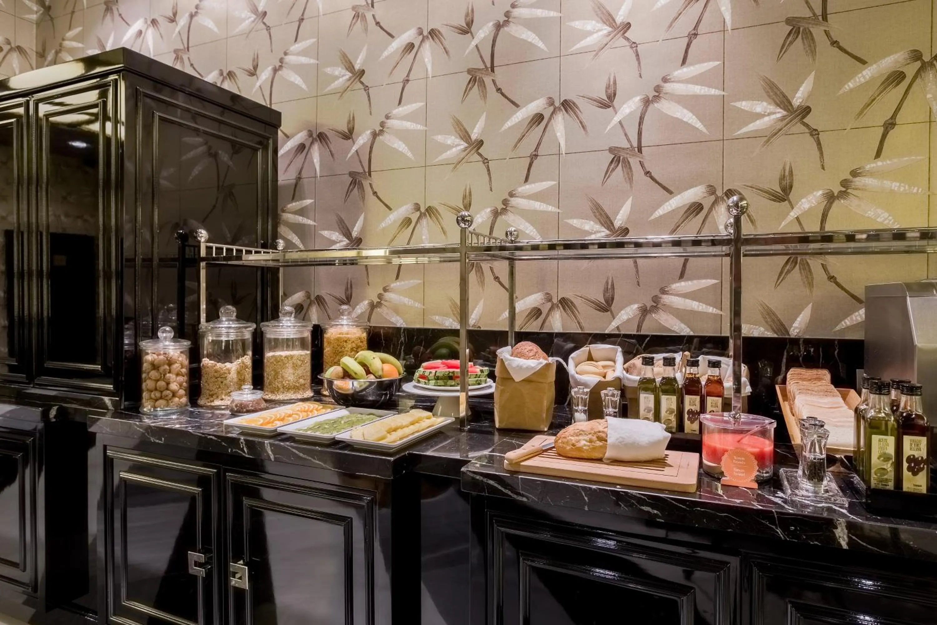 Breakfast in Room Mate Anna, Barcelona