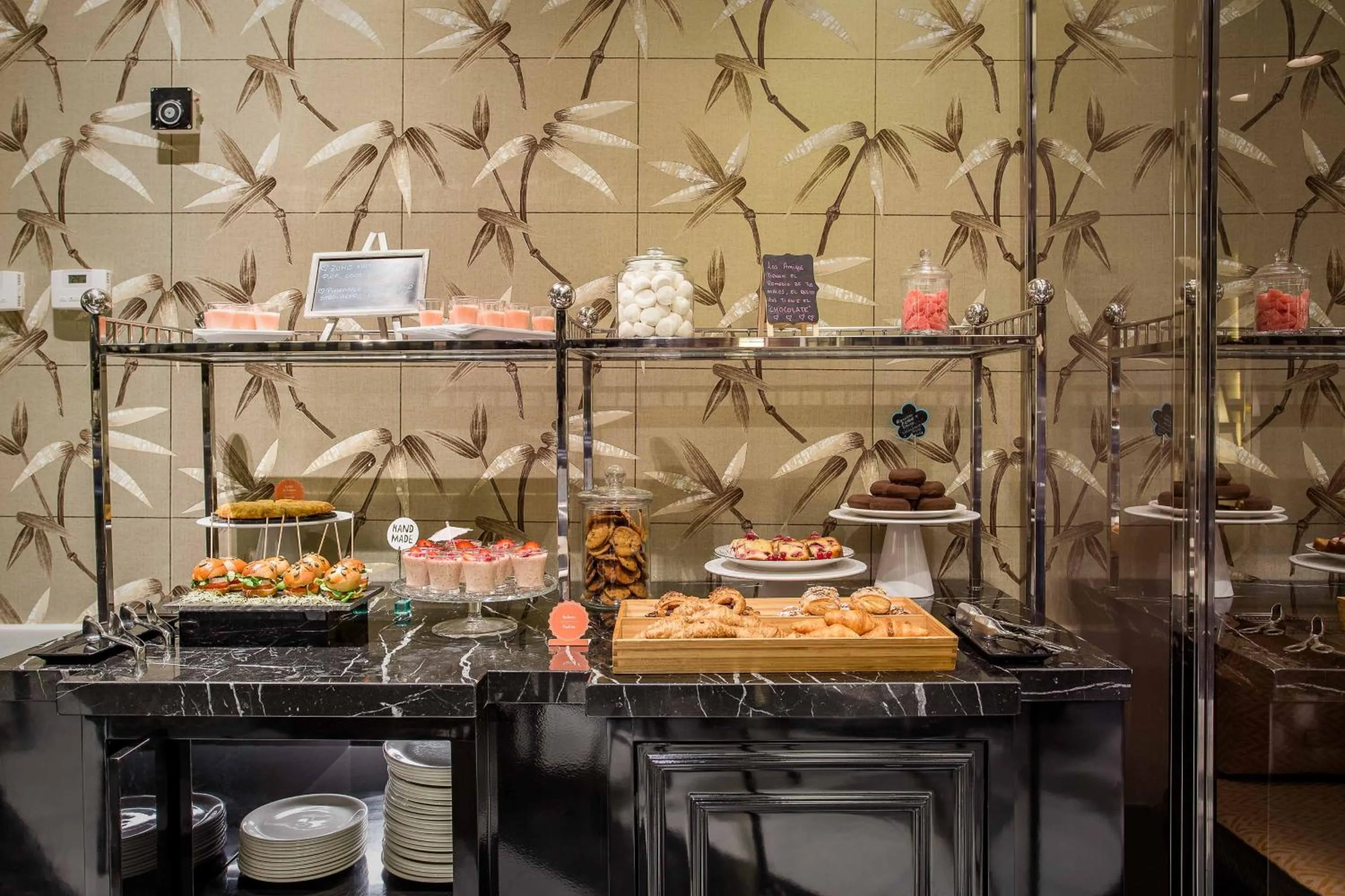 Breakfast in Room Mate Anna, Barcelona