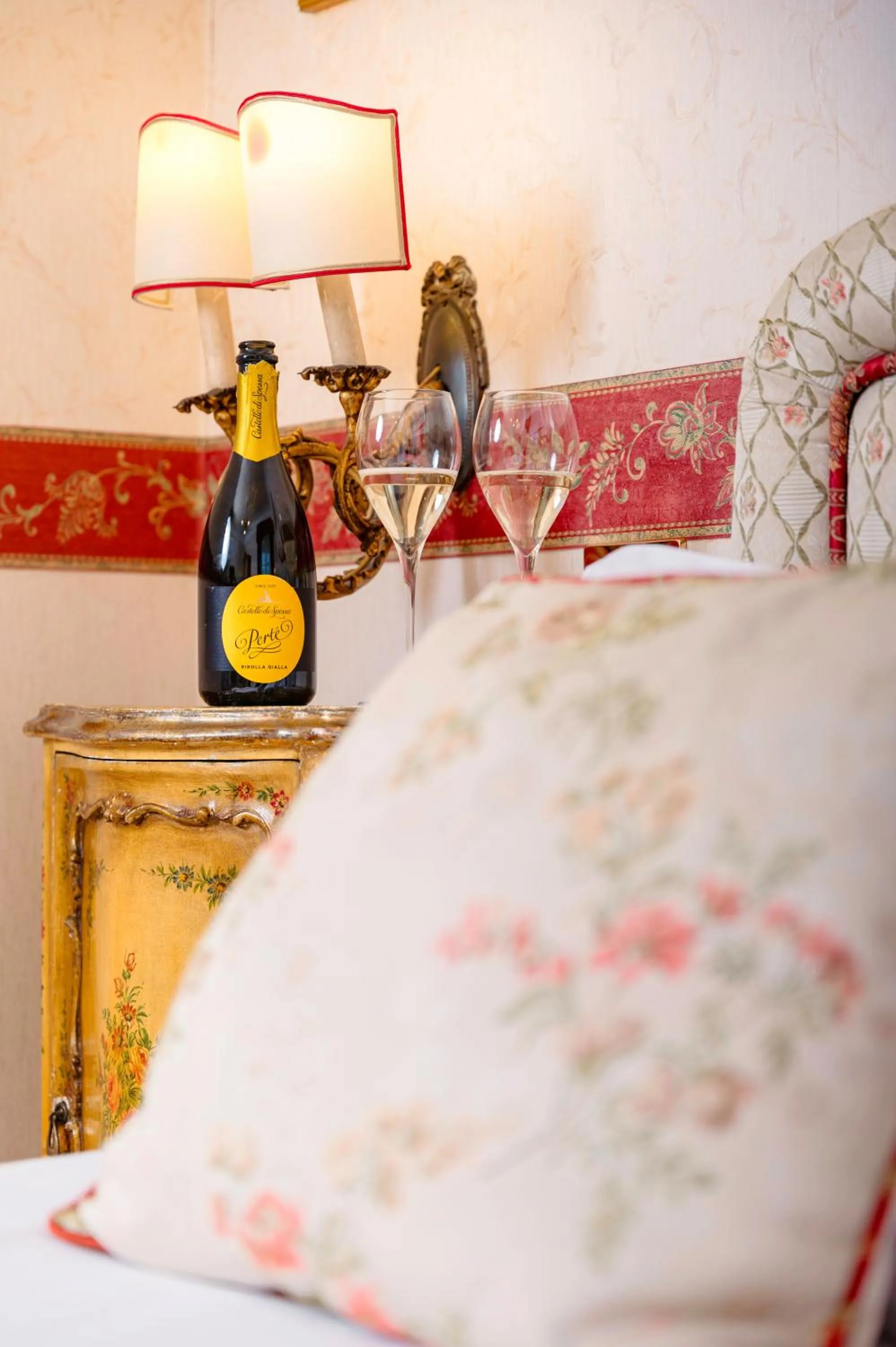 Bedroom, Bed in Castello Di Spessa - Residenze d'epoca