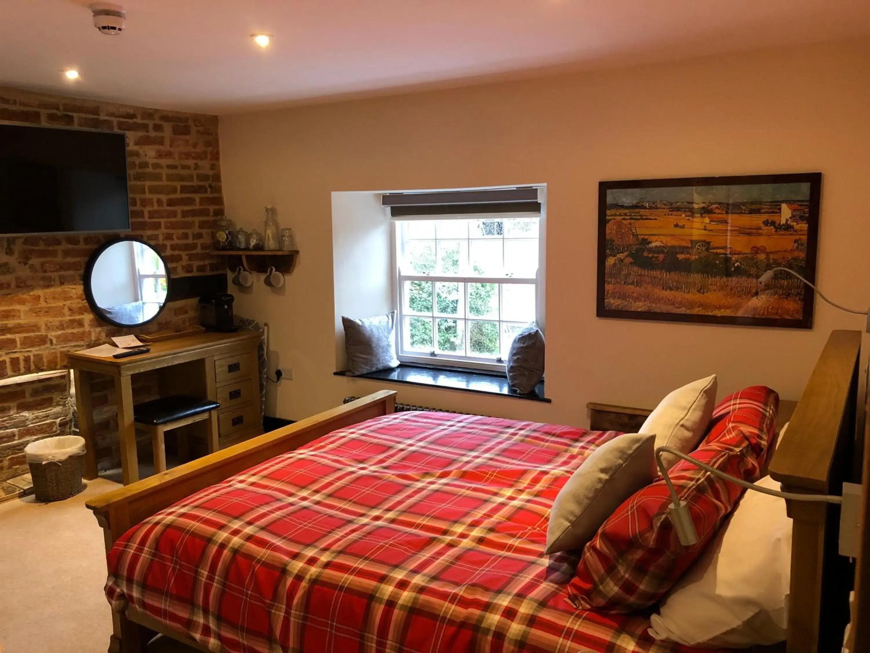 Bedroom, Bed in The White Hart Bedroom, Bed in The White Hart