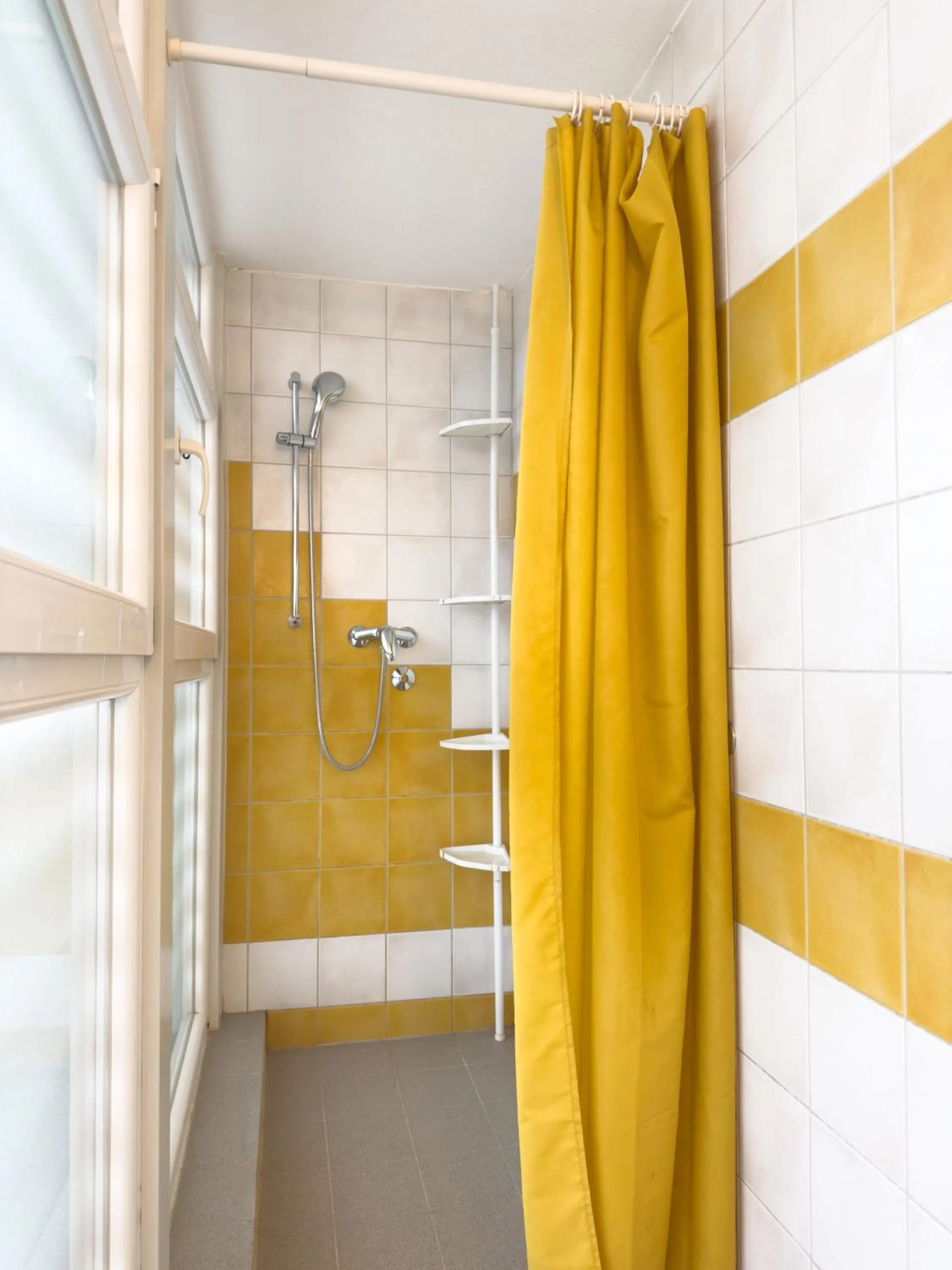 Bathroom in Dreams Apartment Bacvice