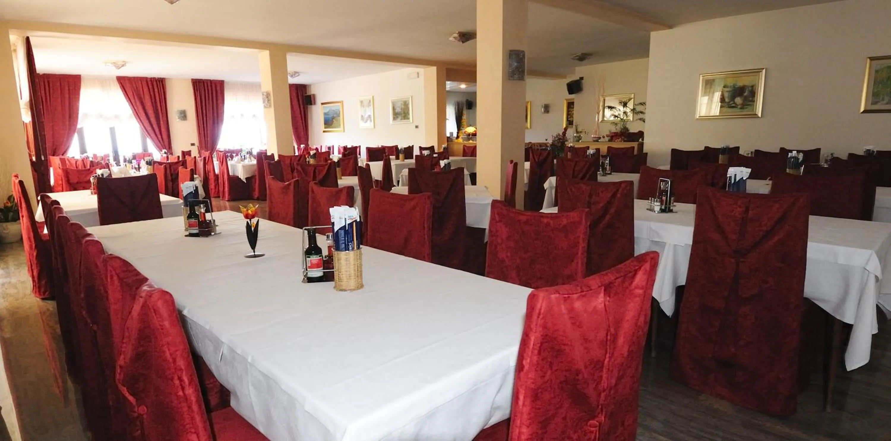 Restaurant/places to eat in Hotel San Remo