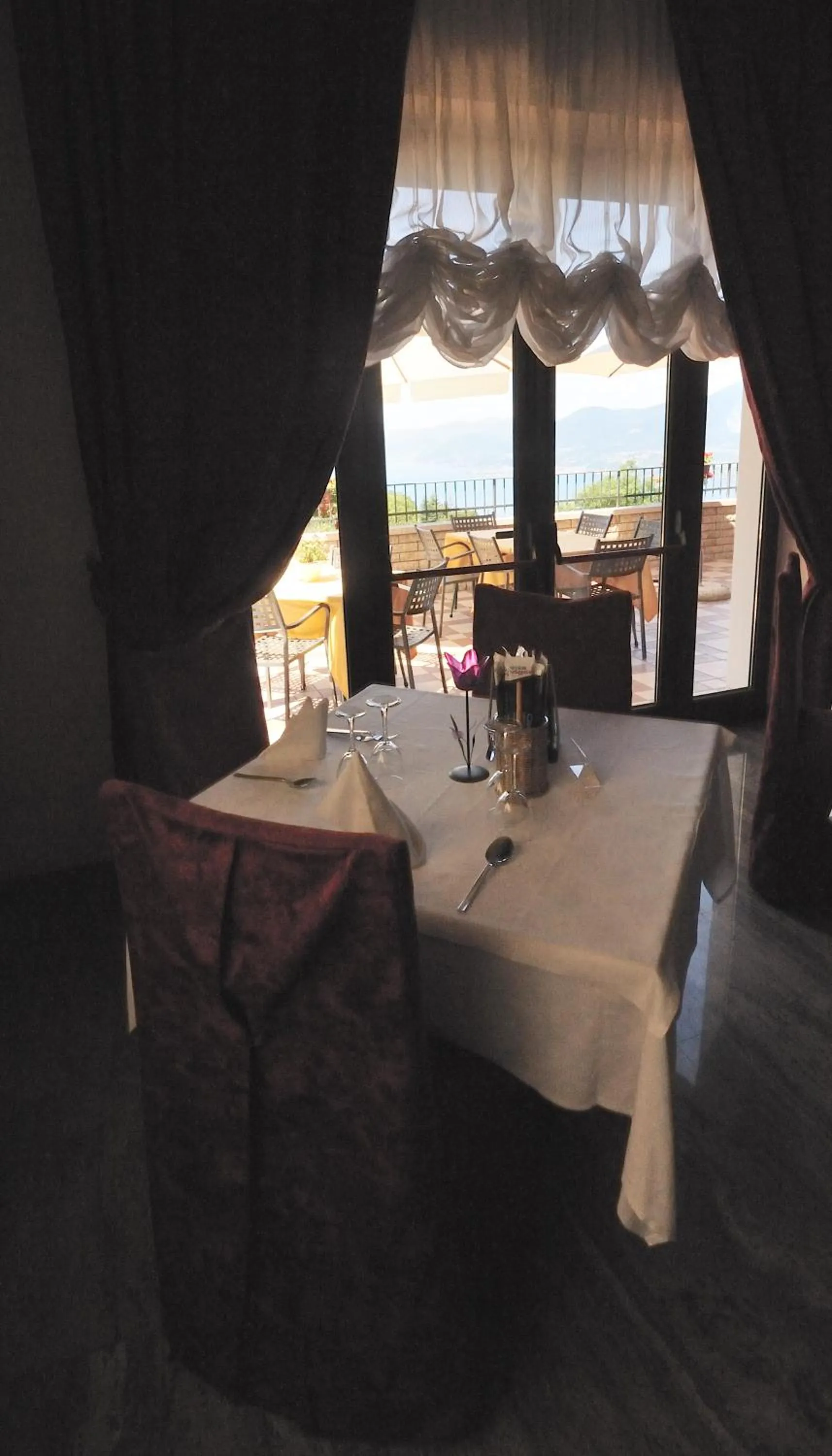 Restaurant/places to eat in Hotel San Remo