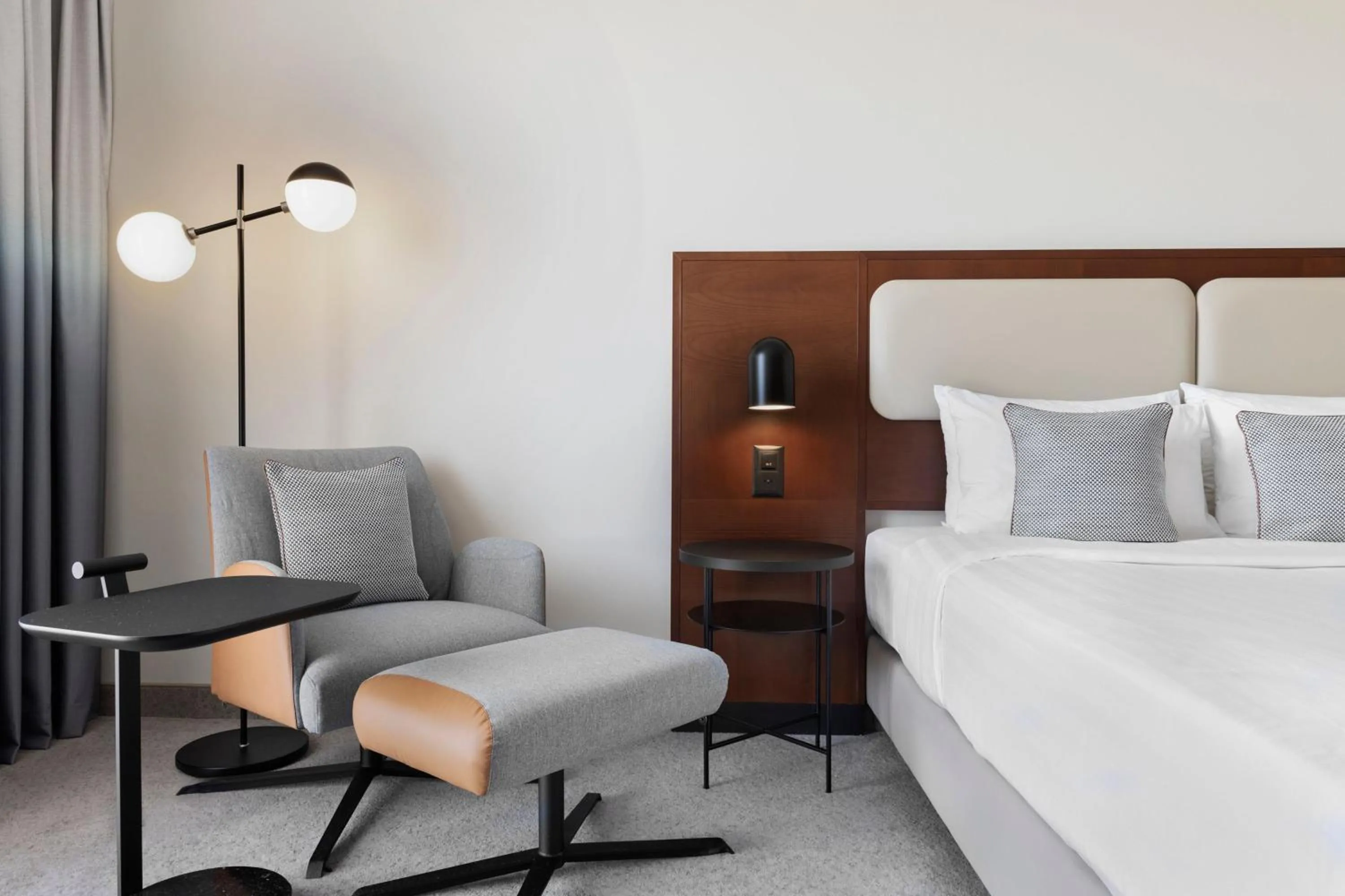 Photo of the whole room, Bed in Courtyard by Marriott Basel