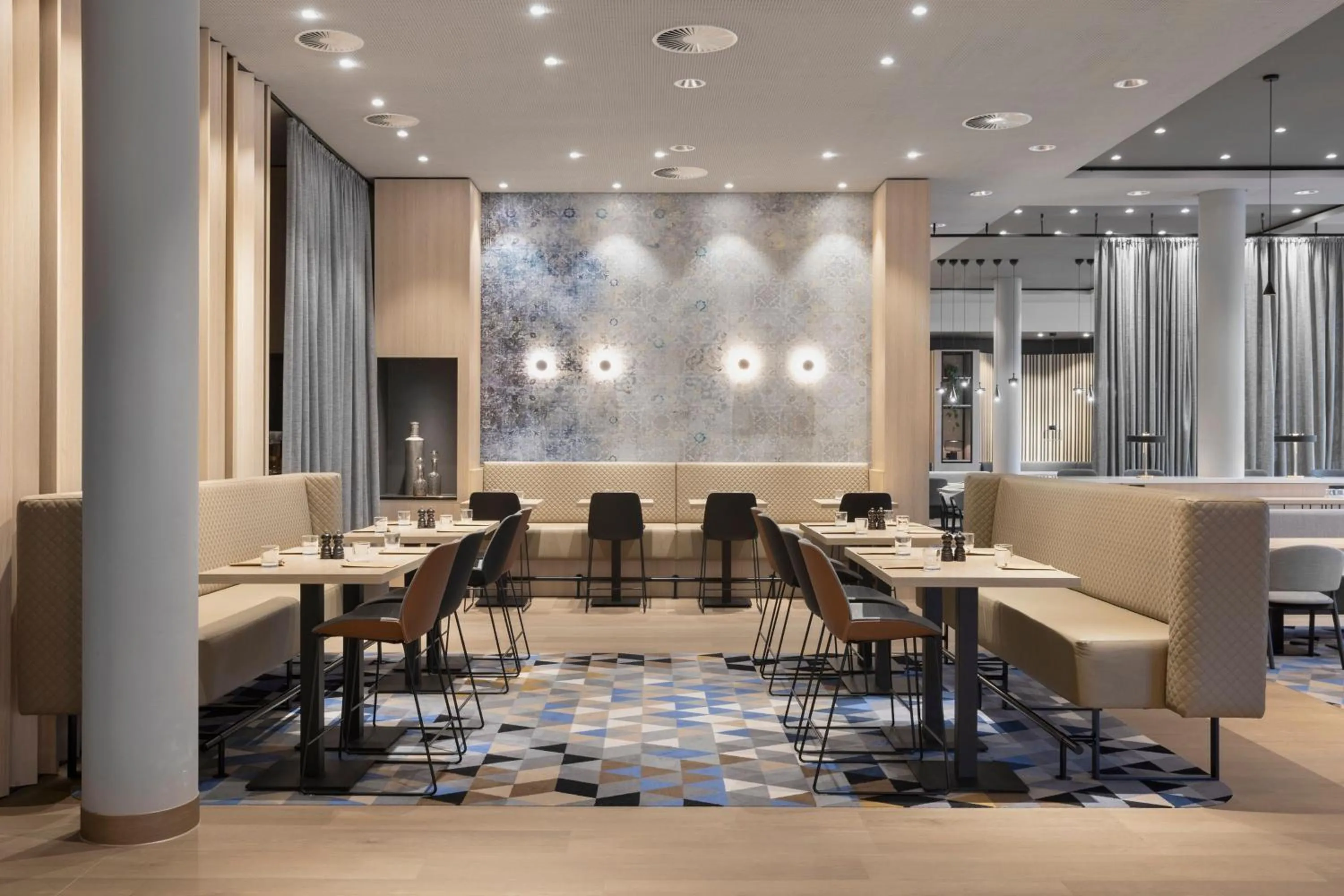 Lounge or bar in Courtyard by Marriott Basel