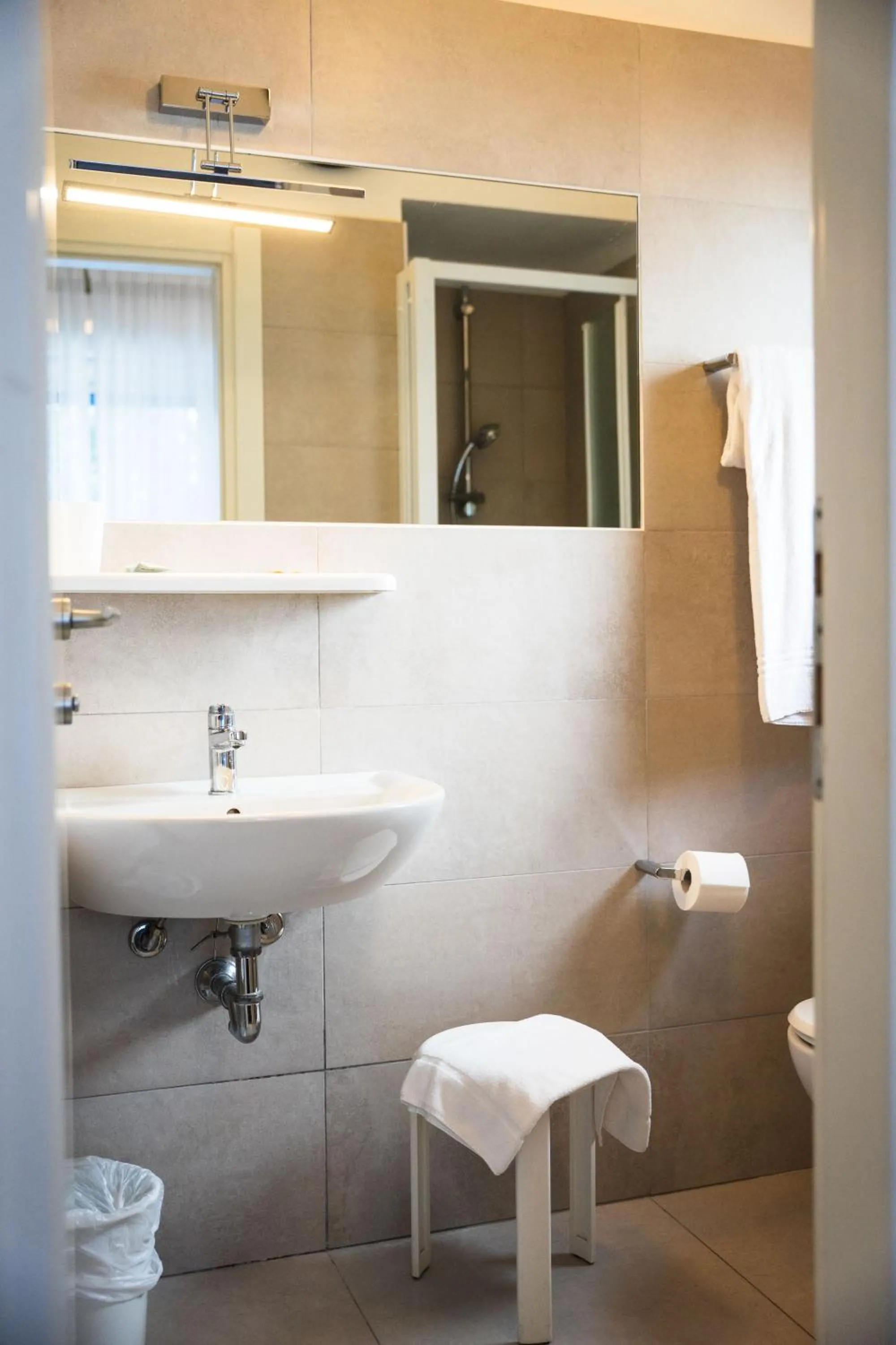 Shower in Hotel Bahia