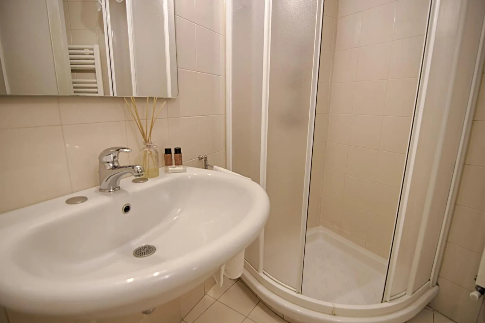 Bathroom in Rinidia - Siena Centro