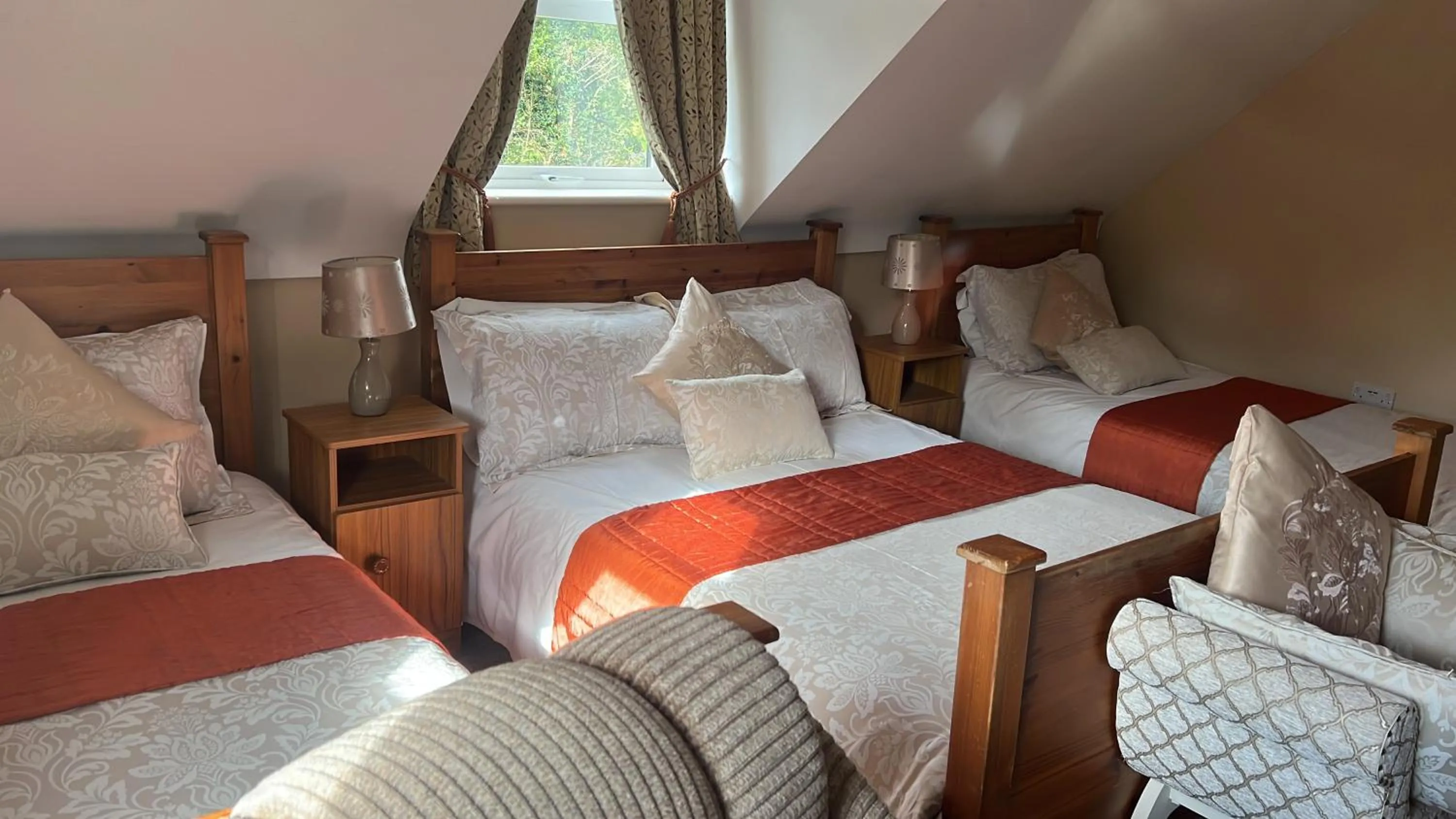 Heeneys Lodge B&B