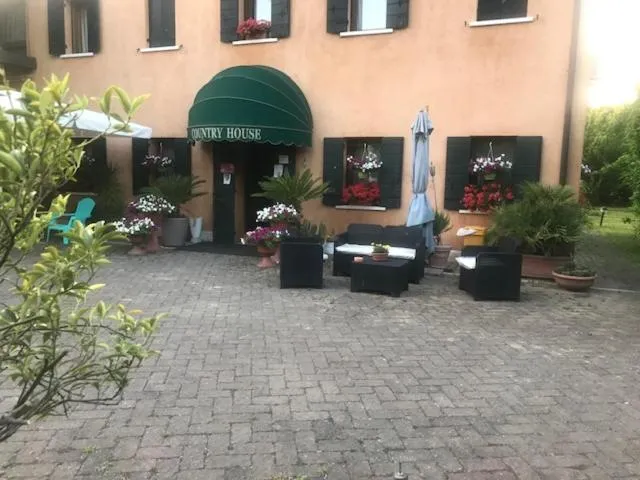 Property building in Country House Country Club