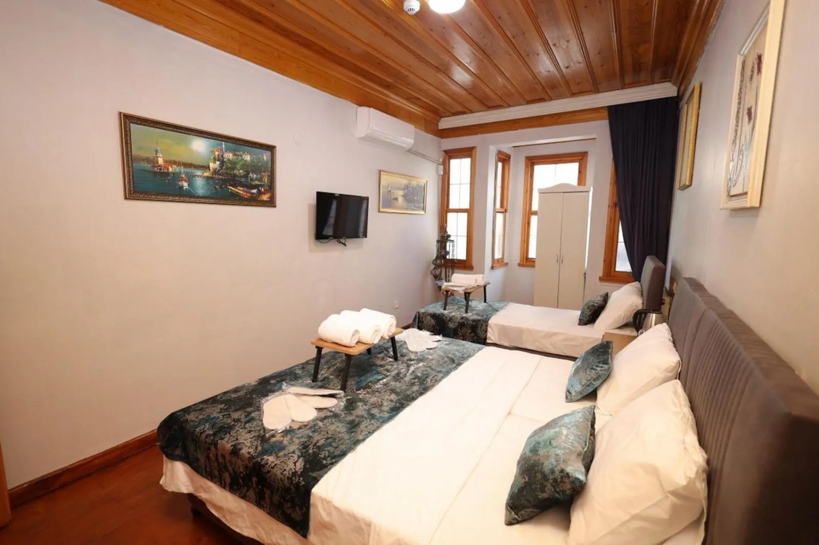 Bed in The Trip istanbul Hotel