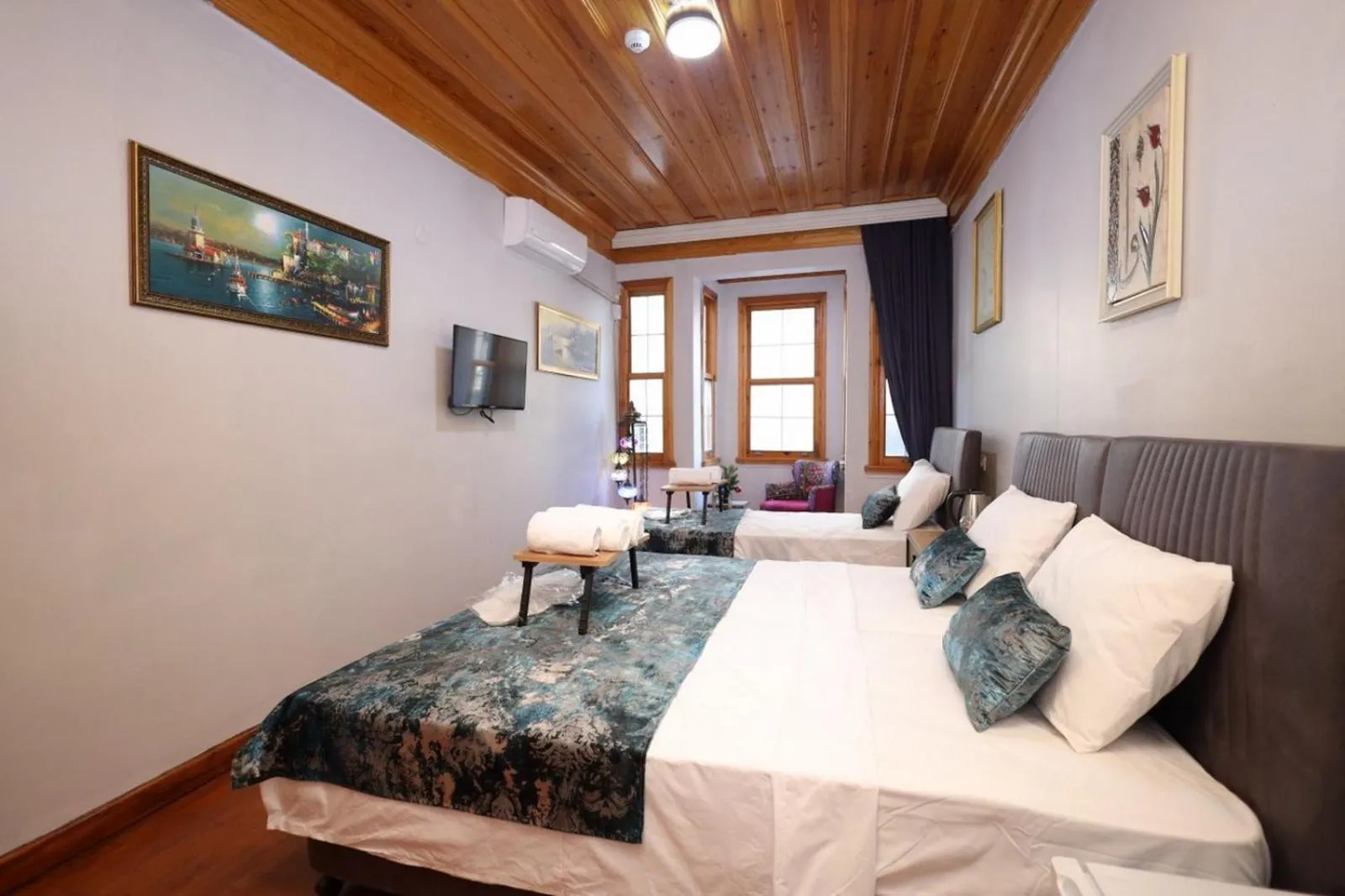 Bed in The Trip istanbul Hotel