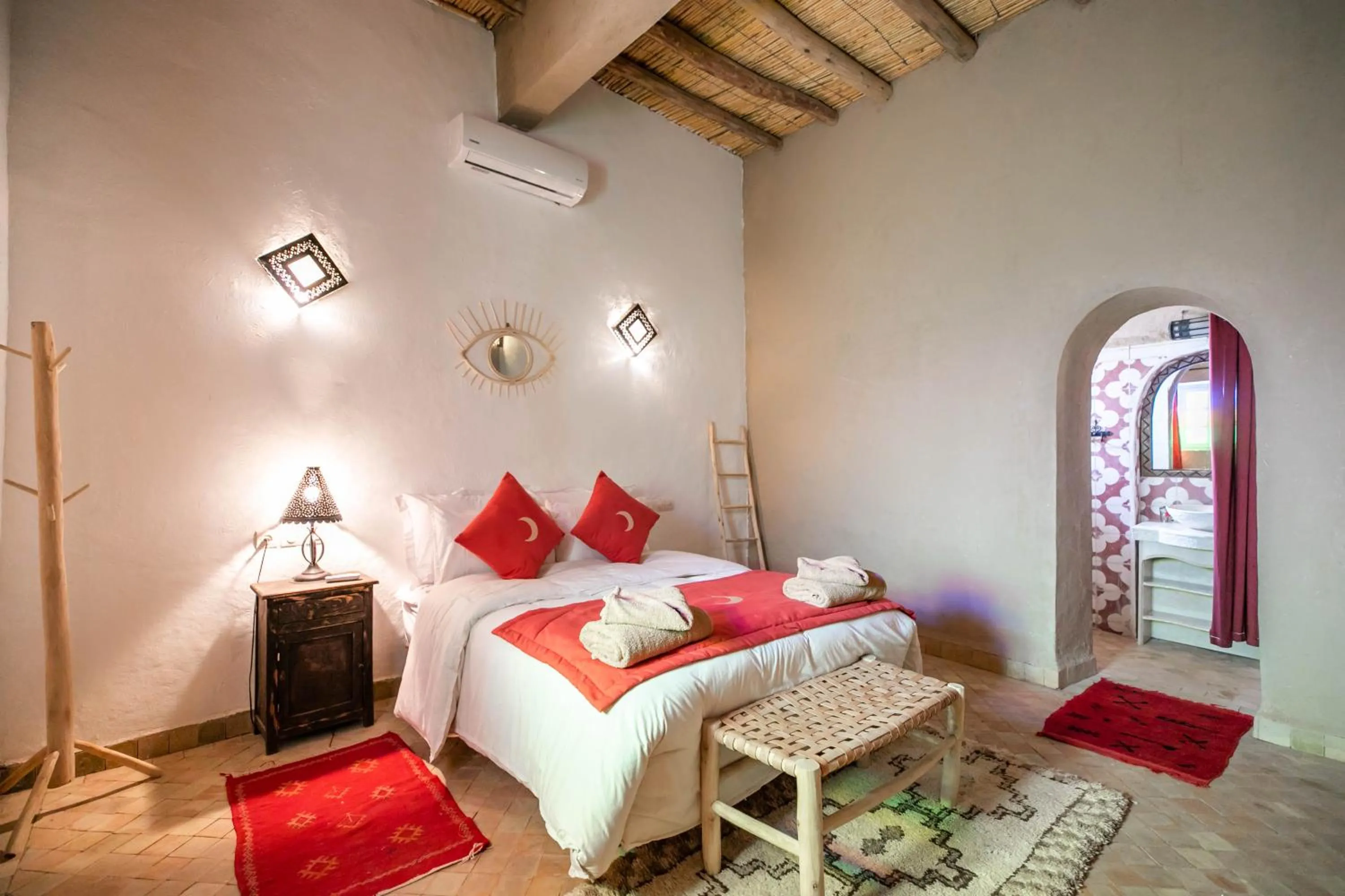 Bed in Riad Kasbah Aiour