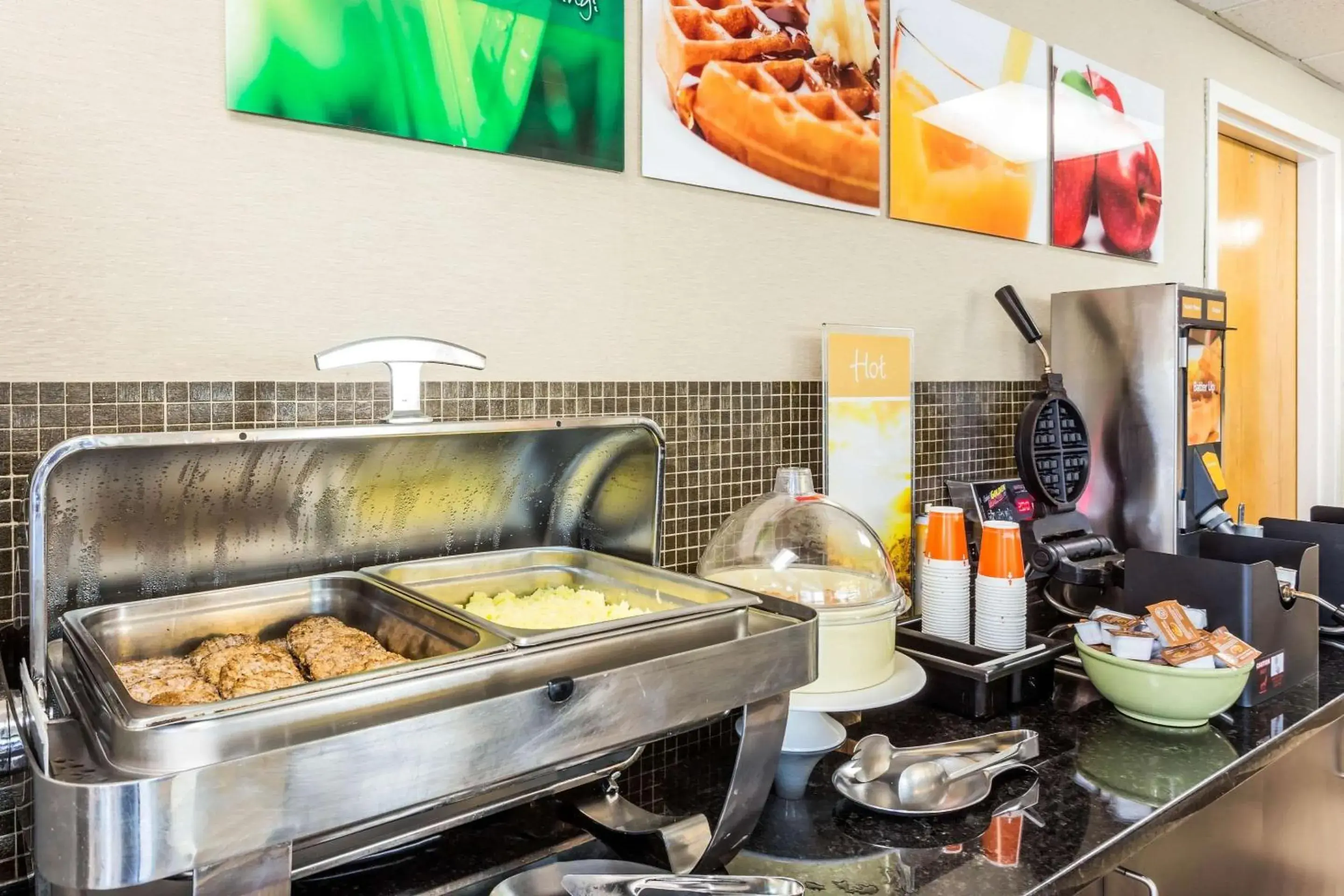 Restaurant/places to eat in Quality Inn Walterboro I-95 Restaurant/places to eat in Quality Inn Walterboro I-95